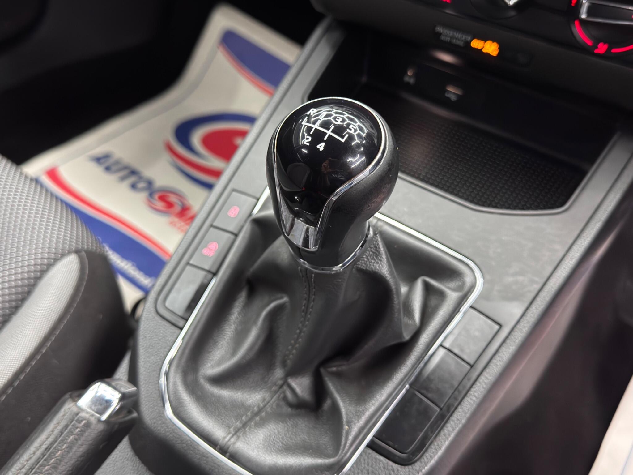 Seat Ibiza 1.0 MPI SE Euro 6 (s/s) 5dr 5dr Manual 2025