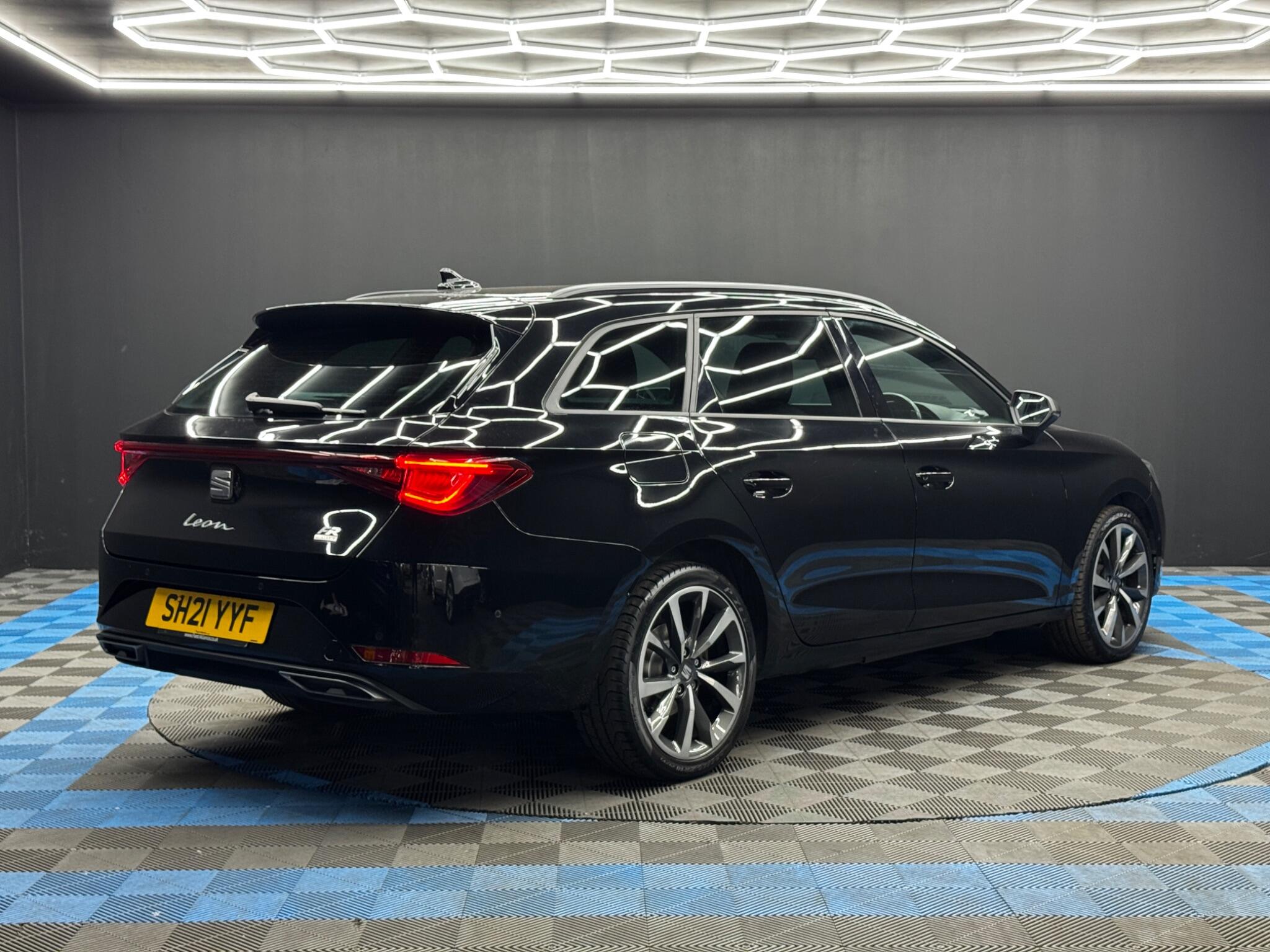 Seat Leon 1.4 eHybrid 12.8kWh FR Sport DSG Euro 6 (s/s) 5dr 5dr Automatic 2026