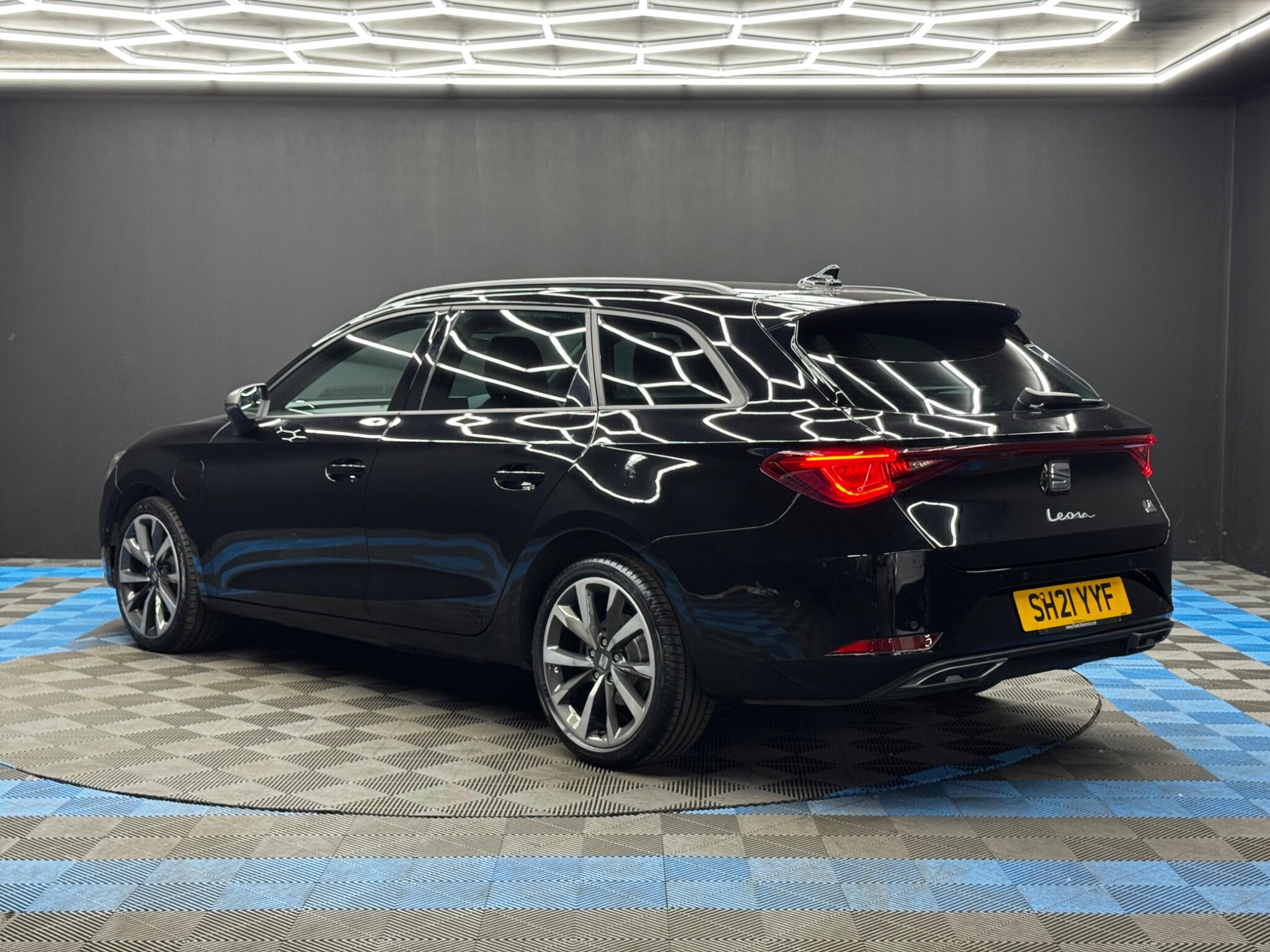 Seat Leon 1.4 eHybrid 12.8kWh FR Sport DSG Euro 6 (s/s) 5dr 5dr Automatic 2026