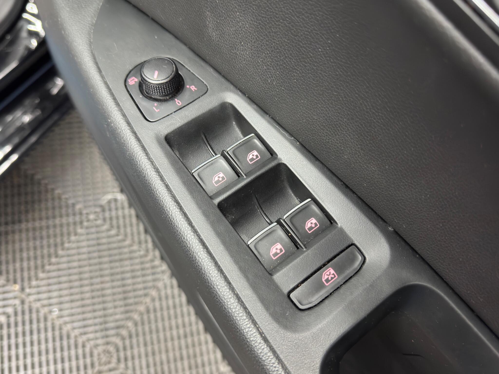 Seat Leon 1.4 TSI XCELLENCE Technology Euro 6 (s/s) 5dr 5dr Manual 2025