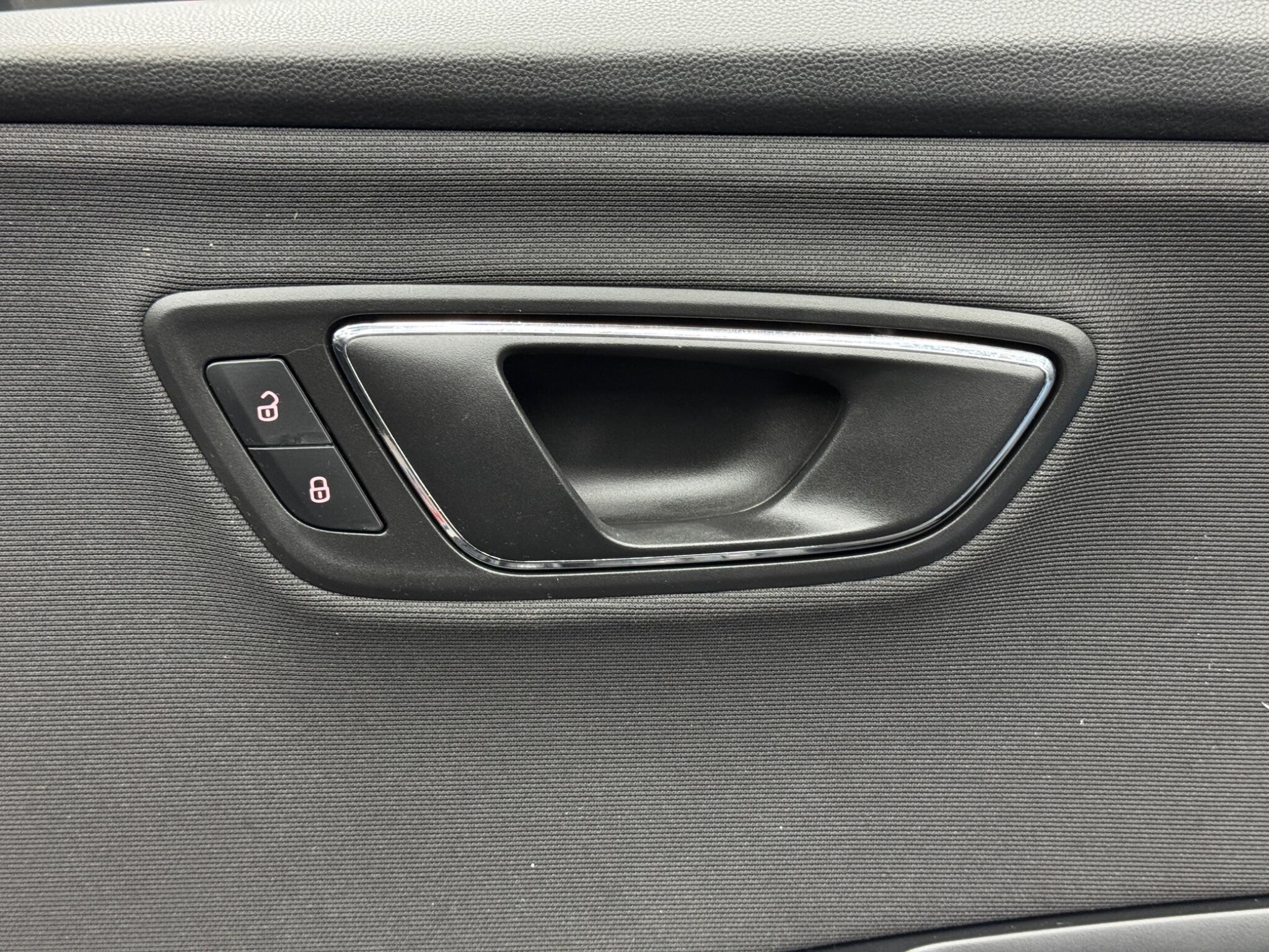 Seat Leon 1.6 TDI SE Euro 6 (s/s) 5dr 5dr Manual 2025