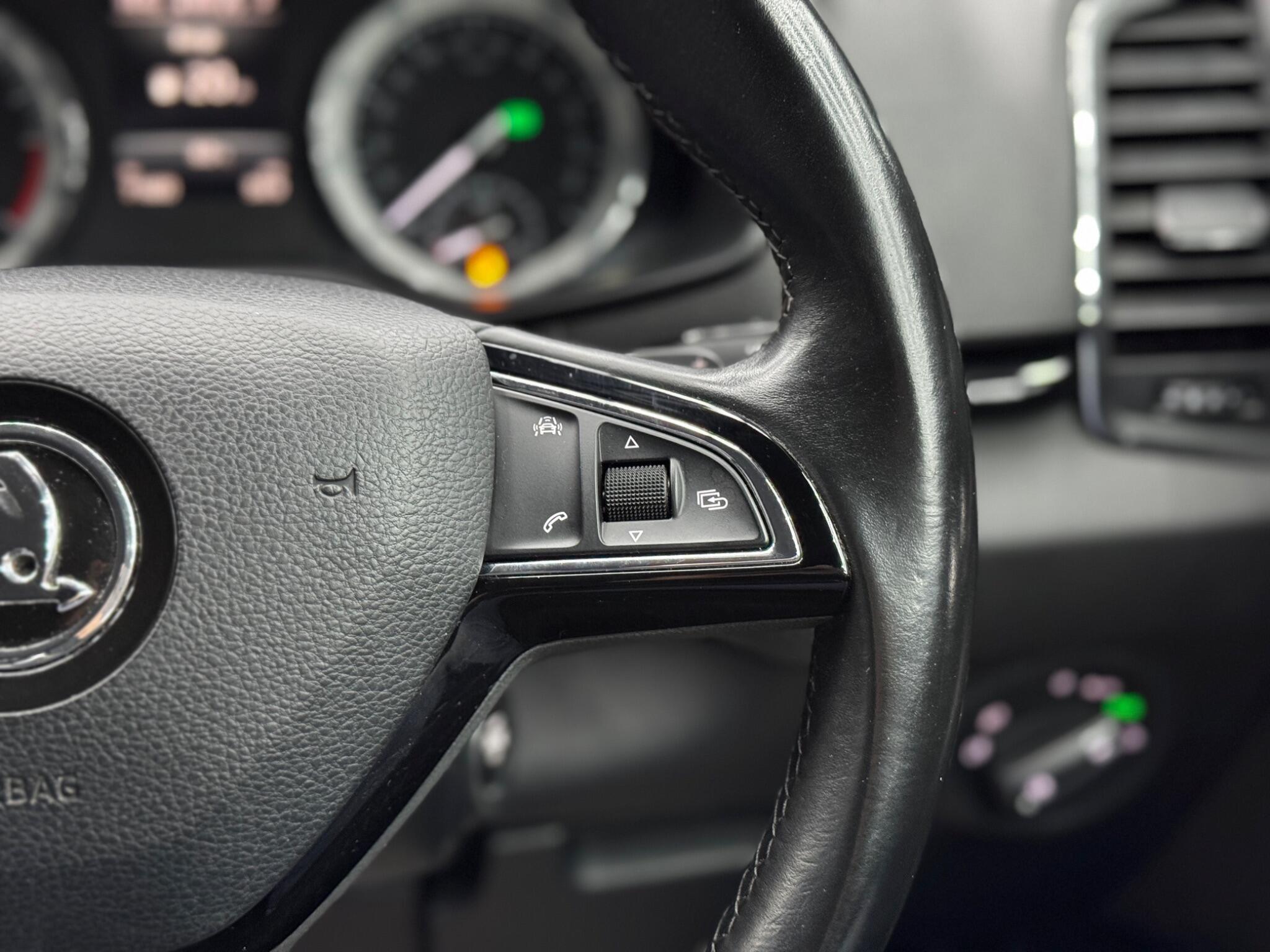 Skoda Karoq 2.0 TDI SE L DSG 4WD Euro 6 (s/s) 5dr 5dr Automatic 2025