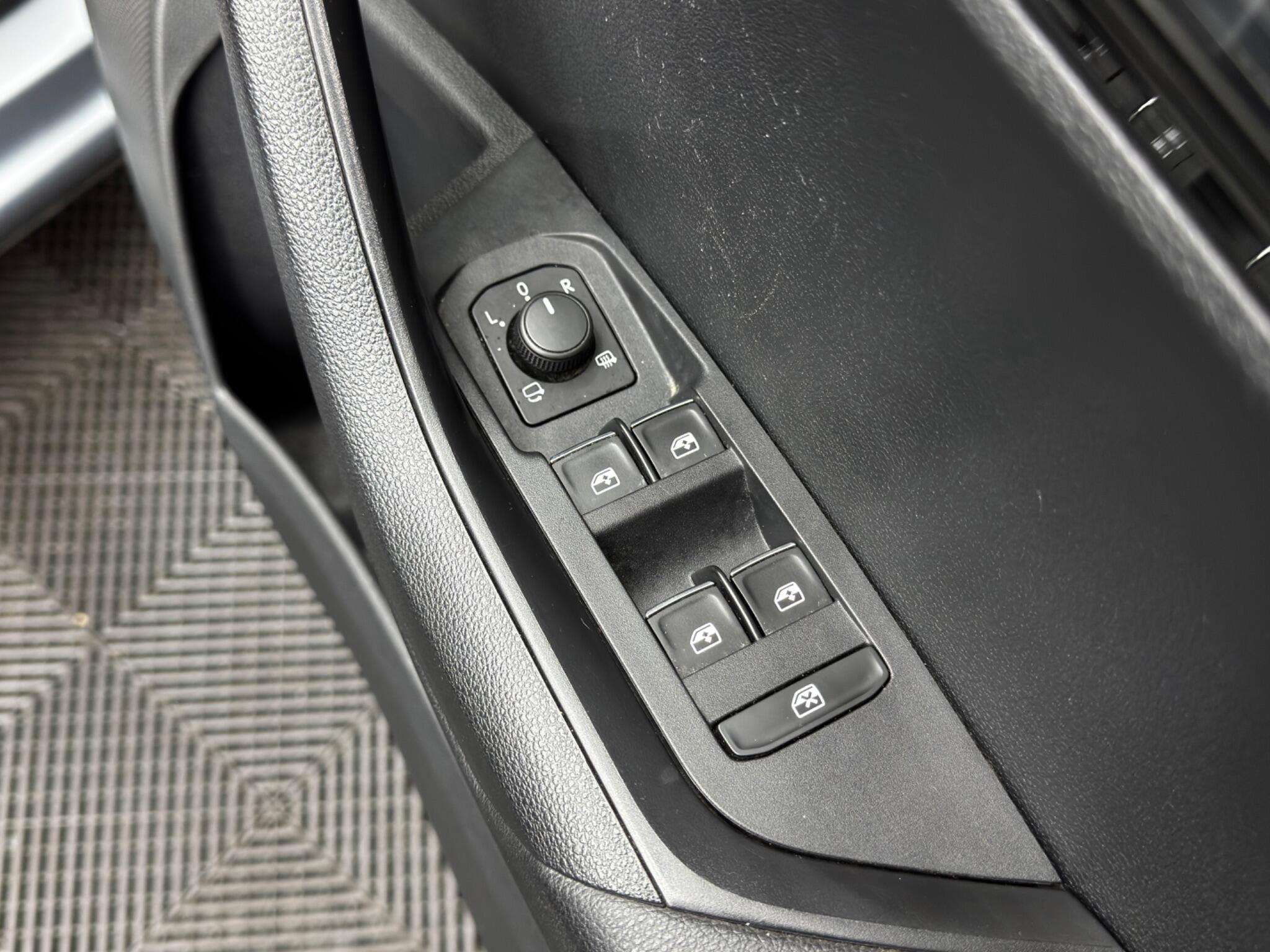 Skoda Karoq 2.0 TDI SE L DSG 4WD Euro 6 (s/s) 5dr 5dr Automatic 2025