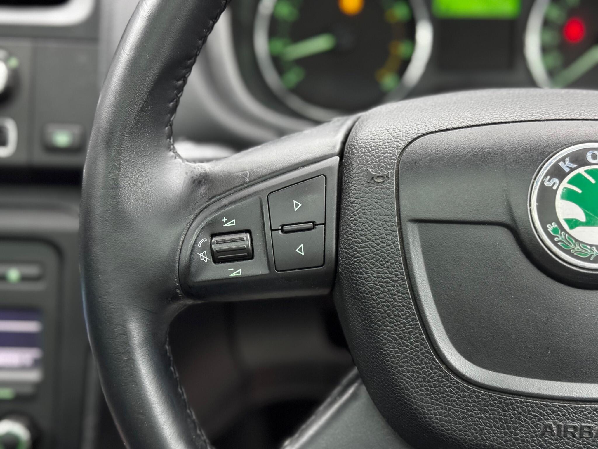 Skoda Roomster 1.2 TSI SE Plus Euro 5 5dr 5dr Manual 2025