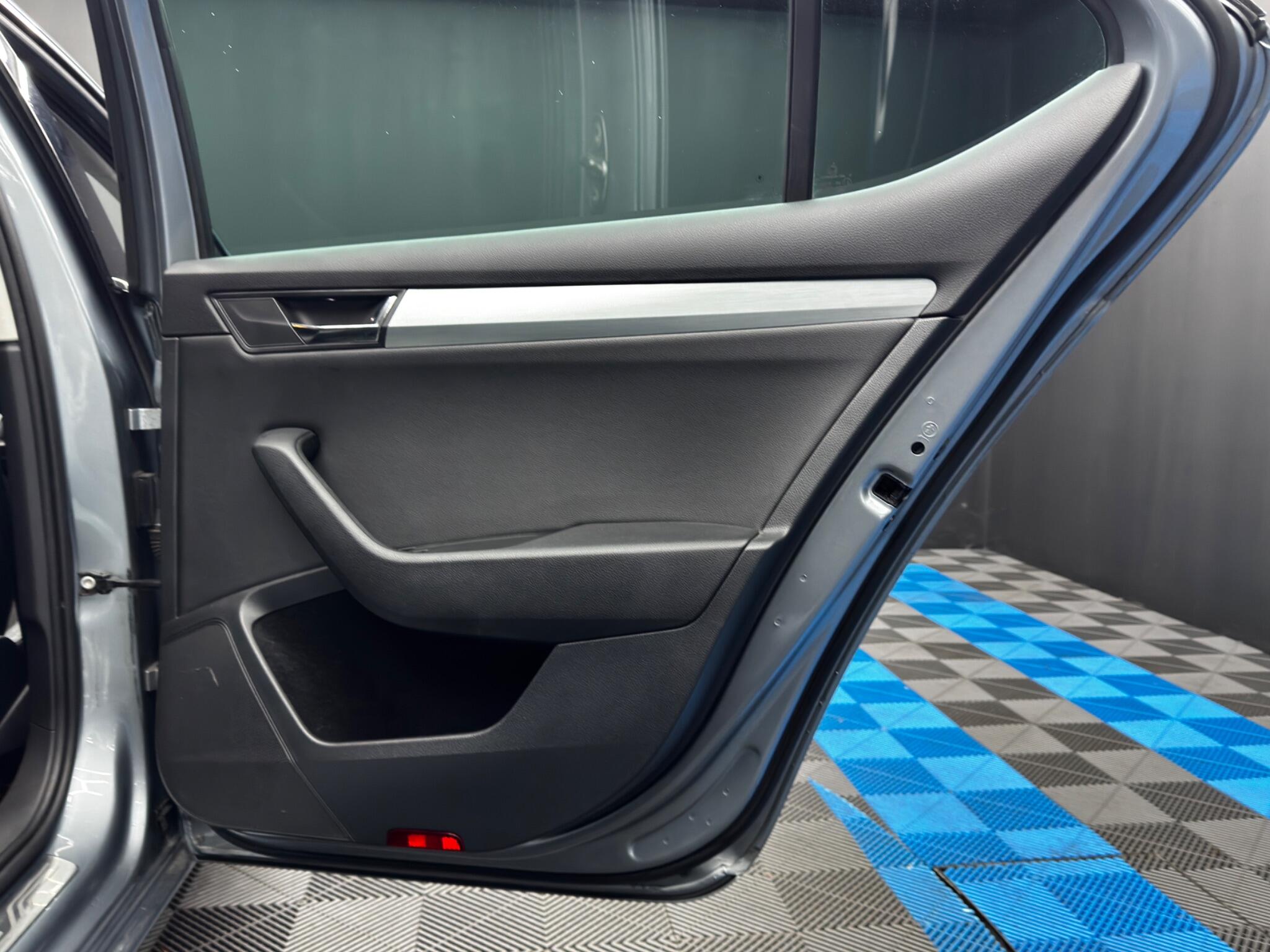 Skoda Superb 1.6 TDI SE Technology DSG Euro 6 (s/s) 5dr 5dr Automatic 2025