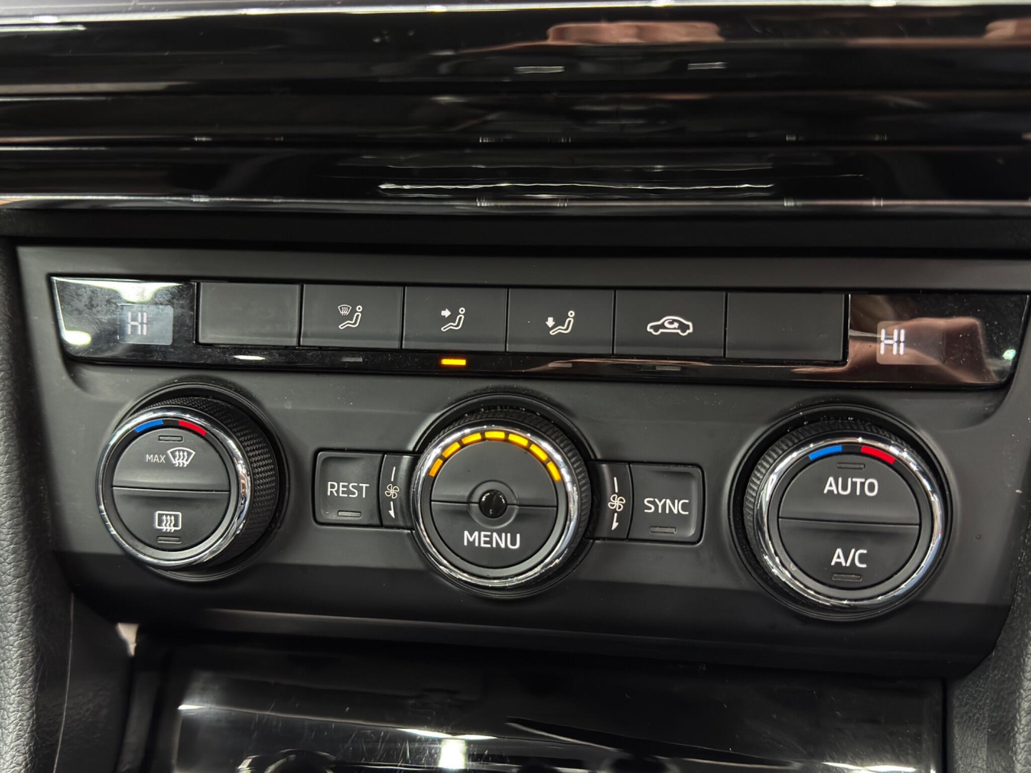 Skoda Superb 1.6 TDI SE Technology DSG Euro 6 (s/s) 5dr 5dr Automatic 2025