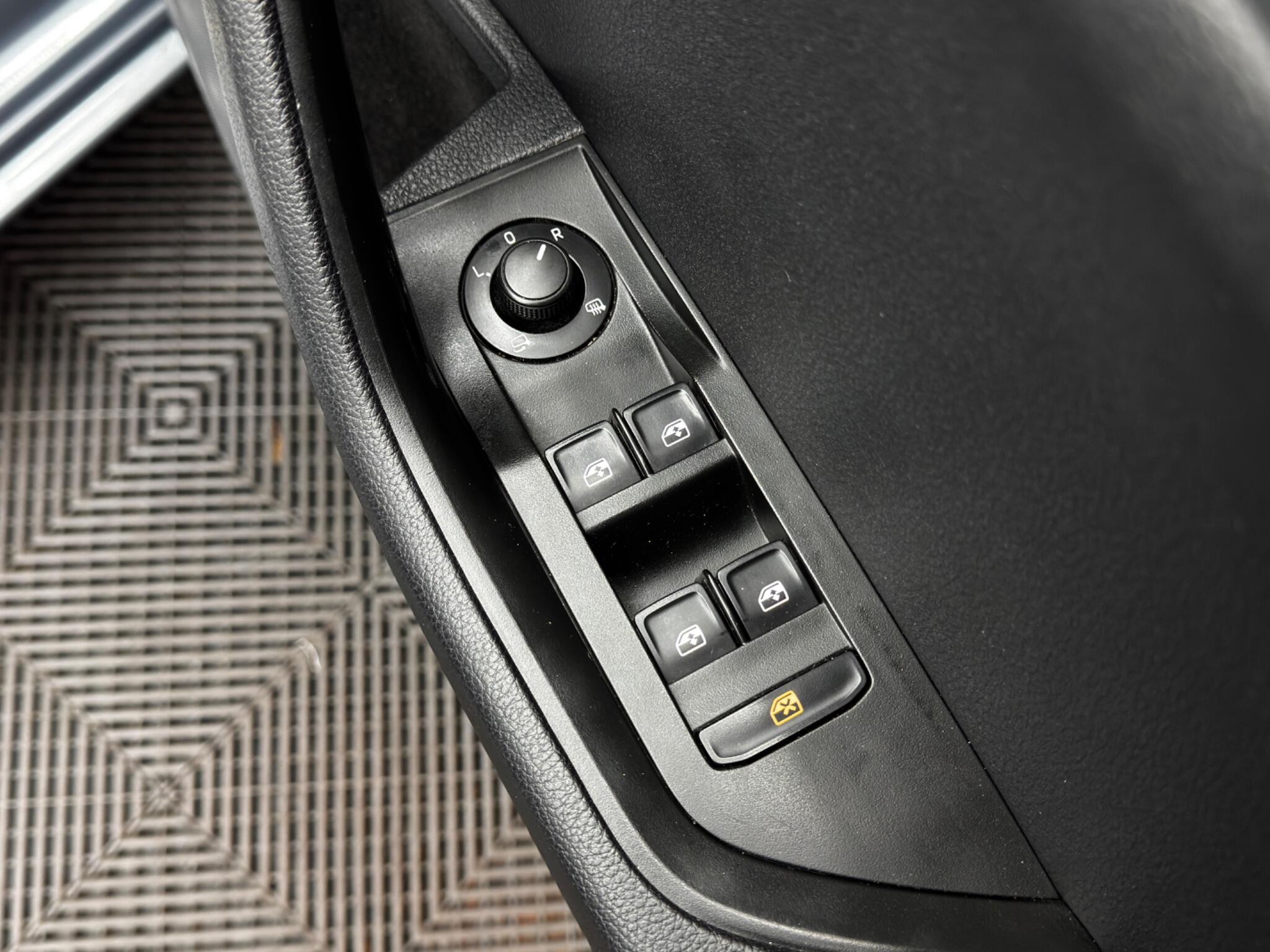 Skoda Superb 1.6 TDI SE Technology DSG Euro 6 (s/s) 5dr 5dr Automatic 2025