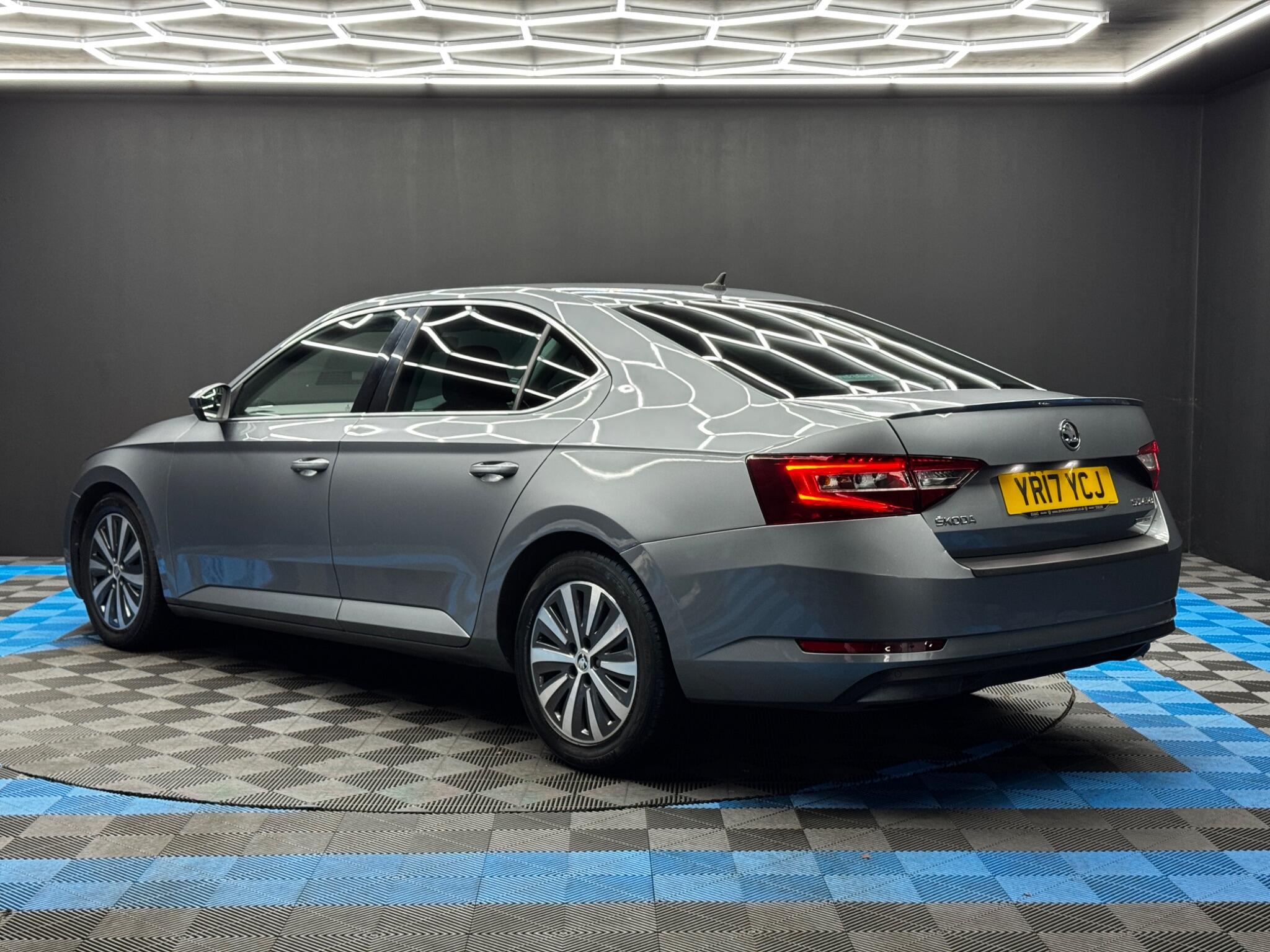 Skoda Superb 1.6 TDI SE Technology DSG Euro 6 (s/s) 5dr 5dr Automatic 2025