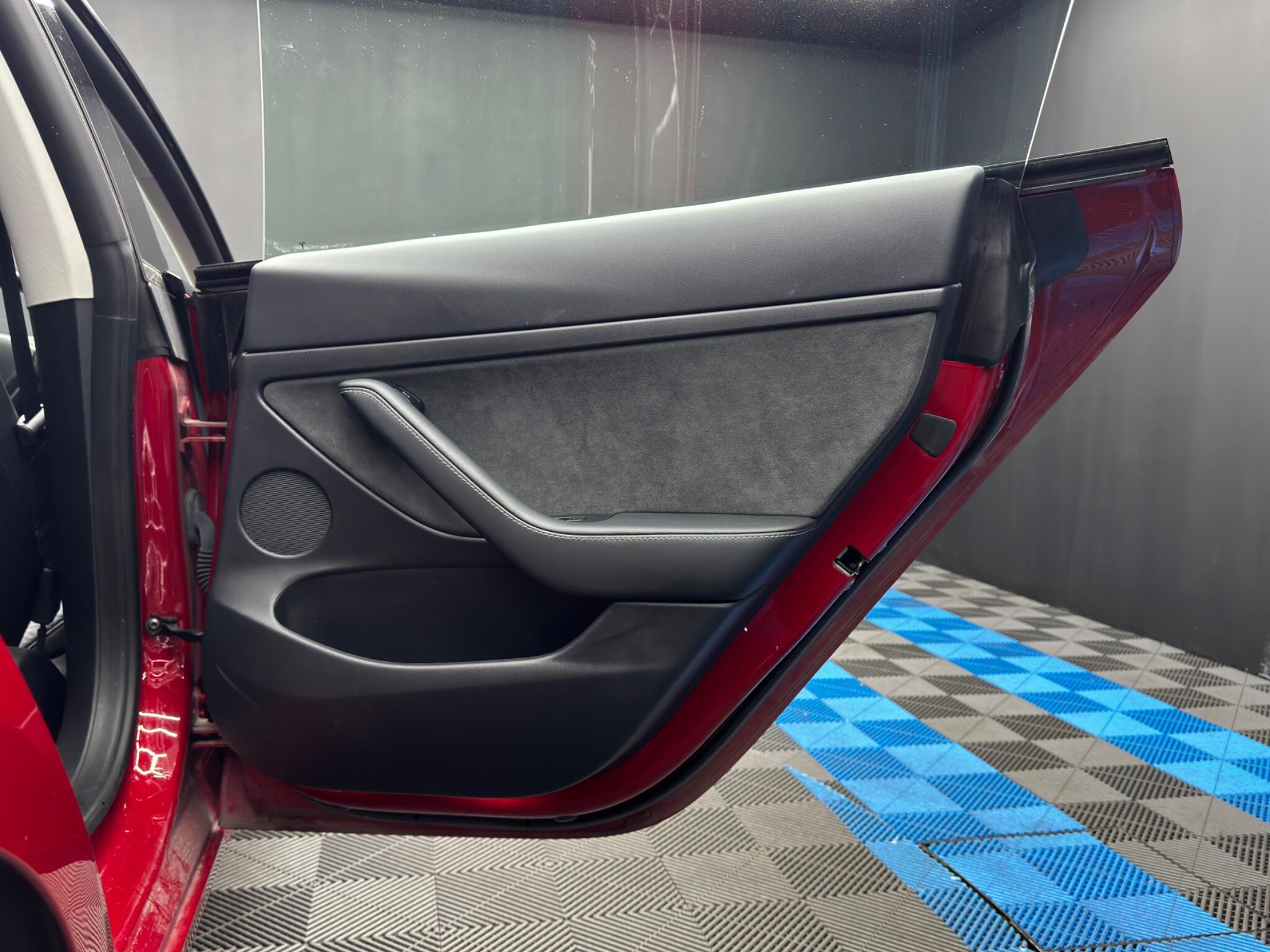 Tesla Model 3 (Dual Motor) Performance Auto 4WDE 4dr (Performance Upgrade) 4dr Automatic 2026