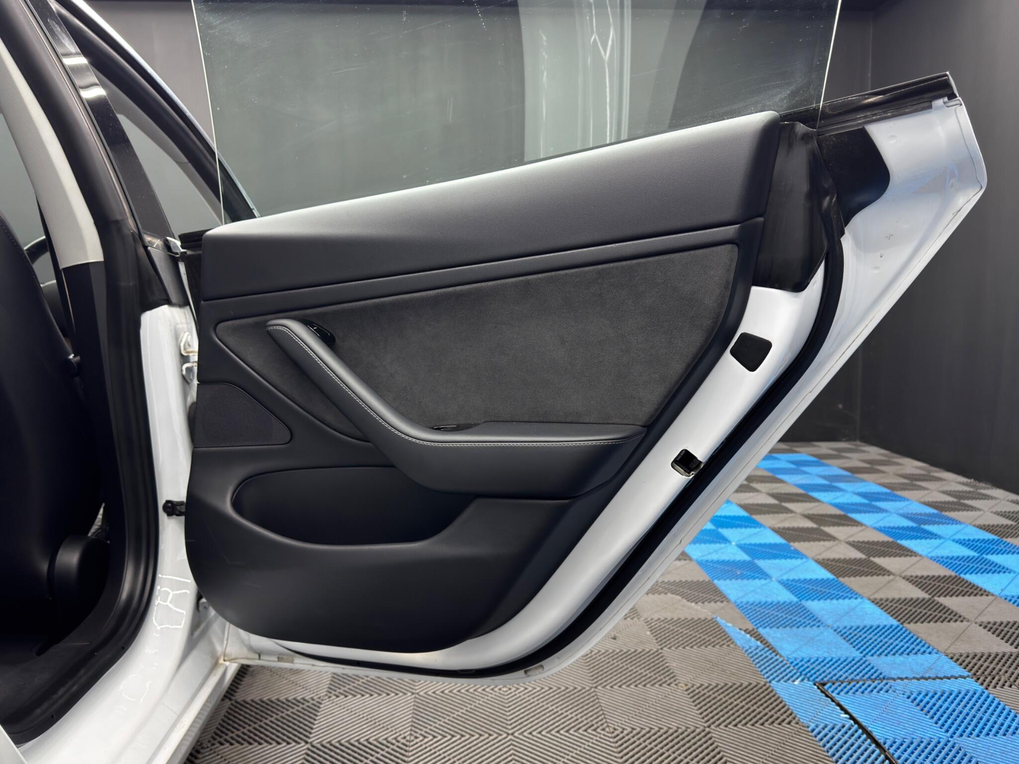 Tesla Model 3 (Dual Motor) Performance Auto 4WDE 4dr (Performance Upgrade) 4dr Automatic 2026