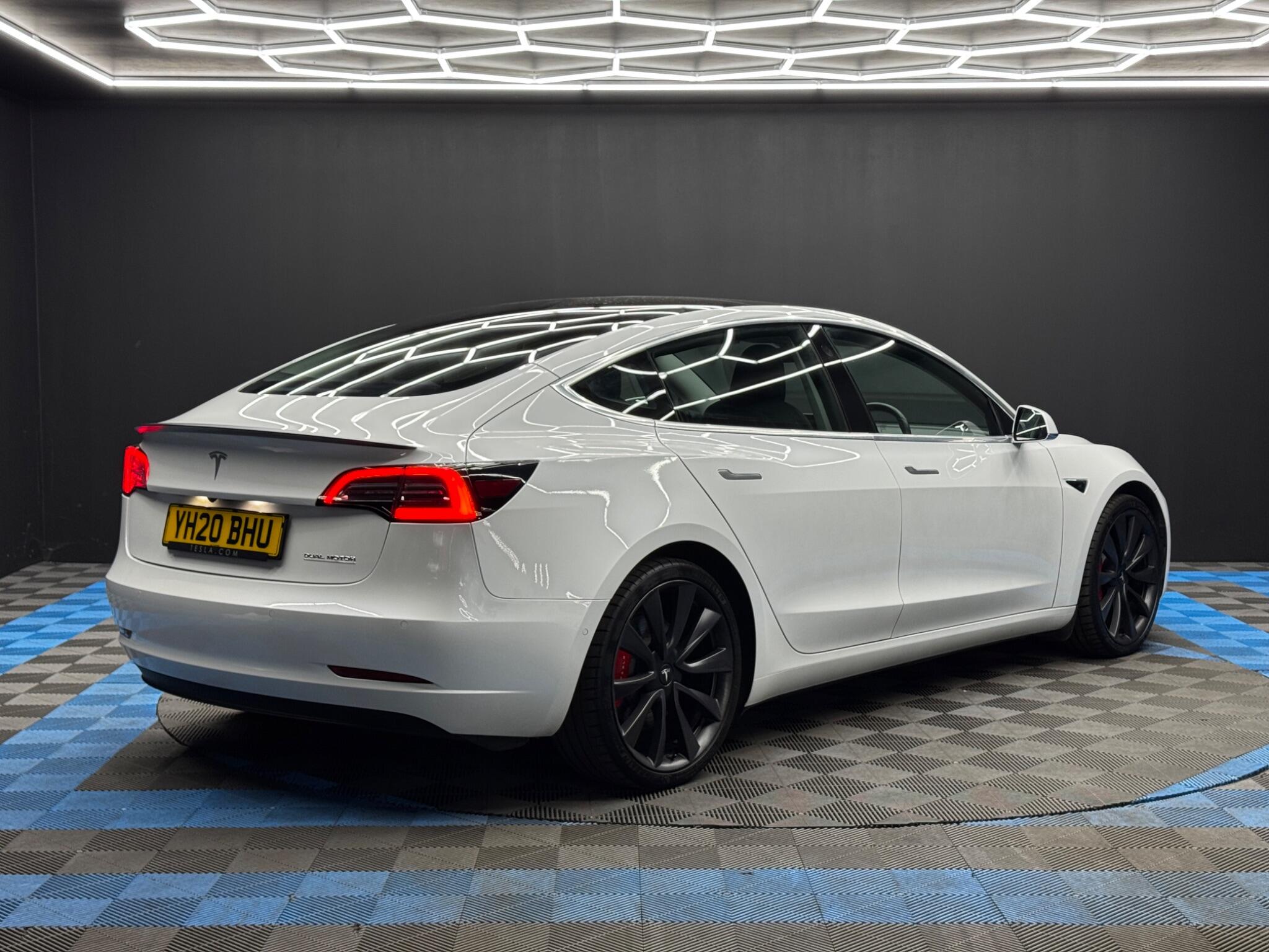 Tesla Model 3 (Dual Motor) Performance Auto 4WDE 4dr (Performance Upgrade) 4dr Automatic 2026