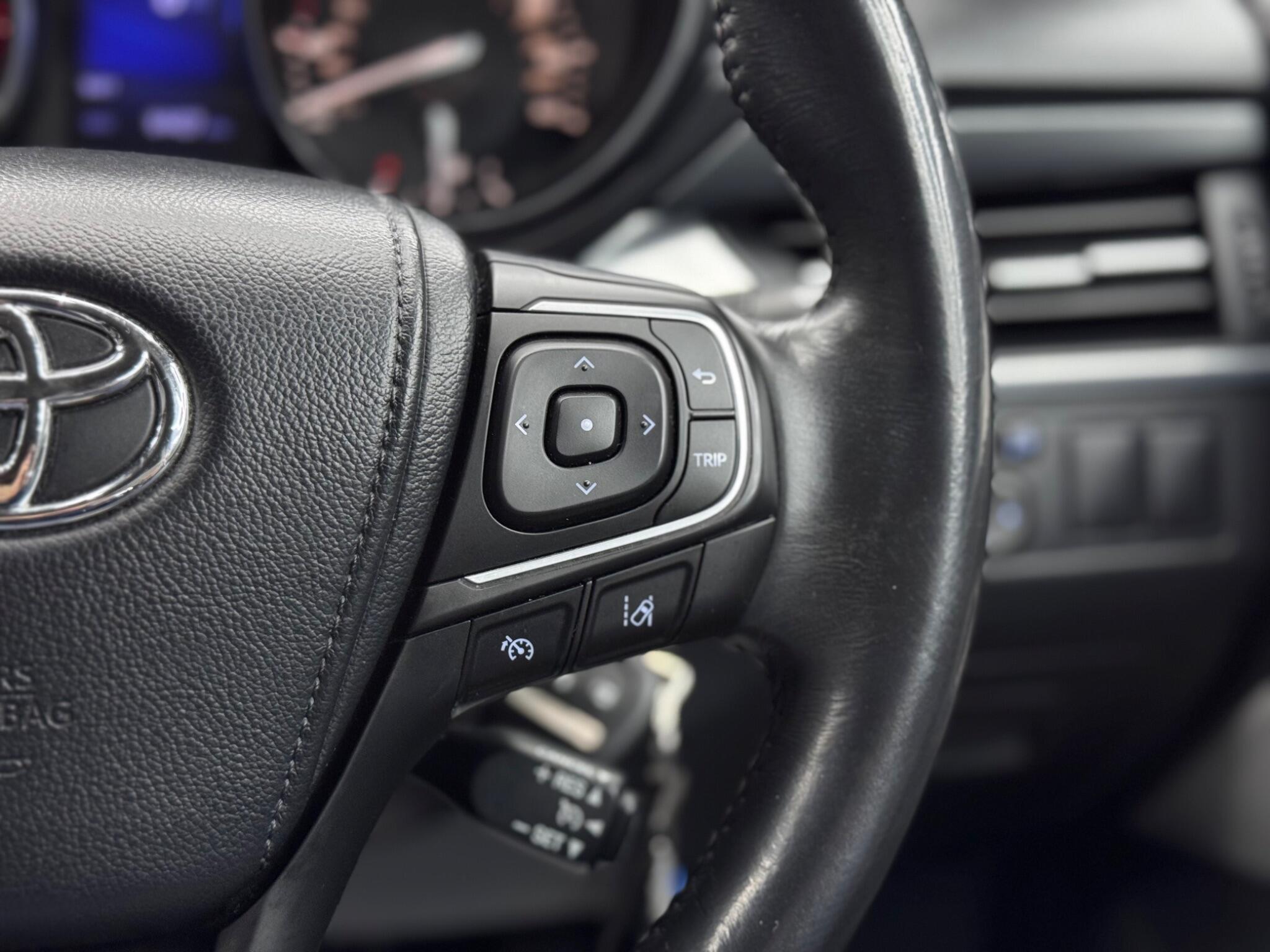 Toyota Avensis 1.8 V-Matic Business Edition Euro 6 4dr 4dr Manual 2025