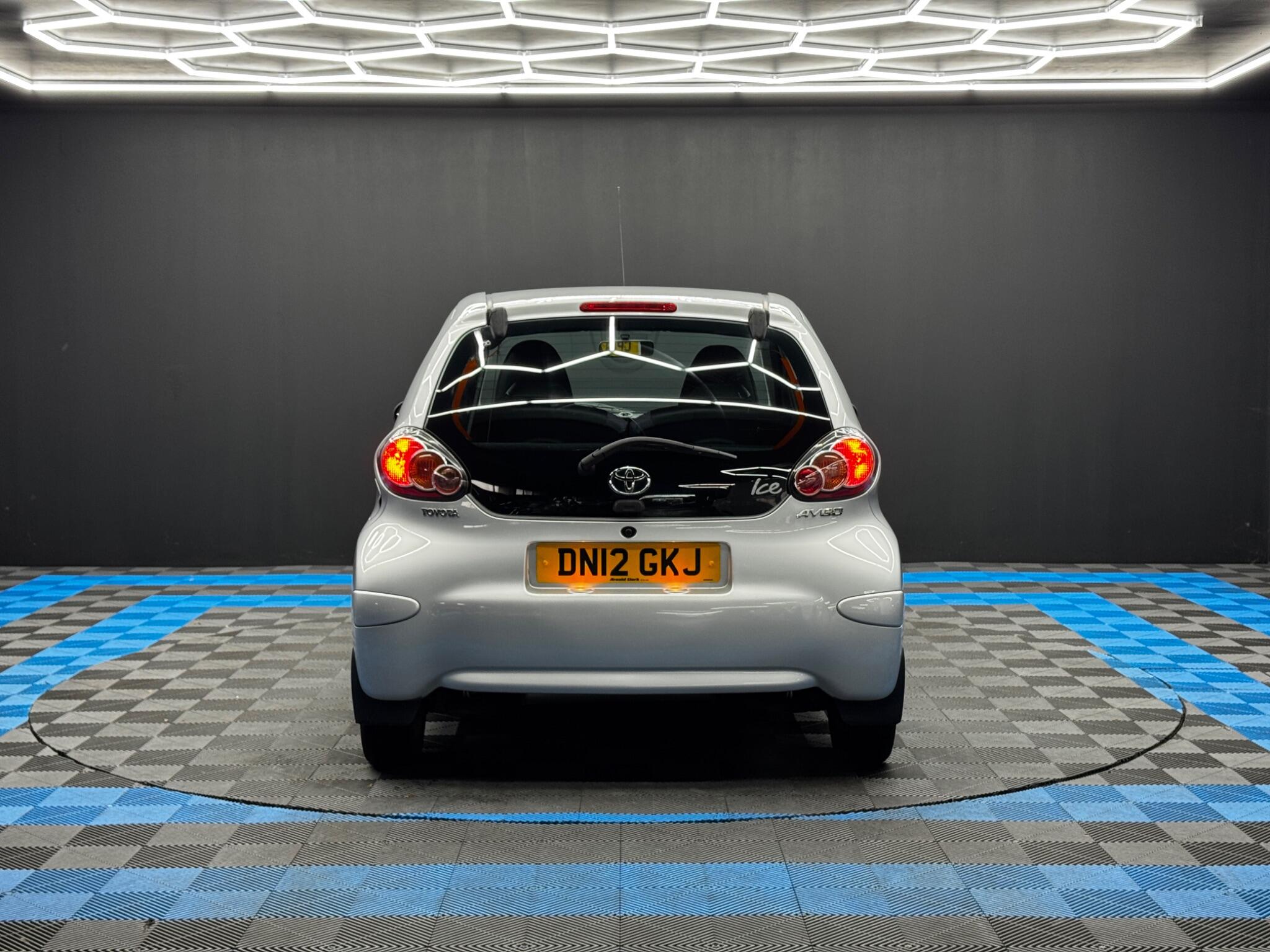 Toyota Aygo 1.0 VVT-i Ice Euro 5 5dr 5dr Manual 2025