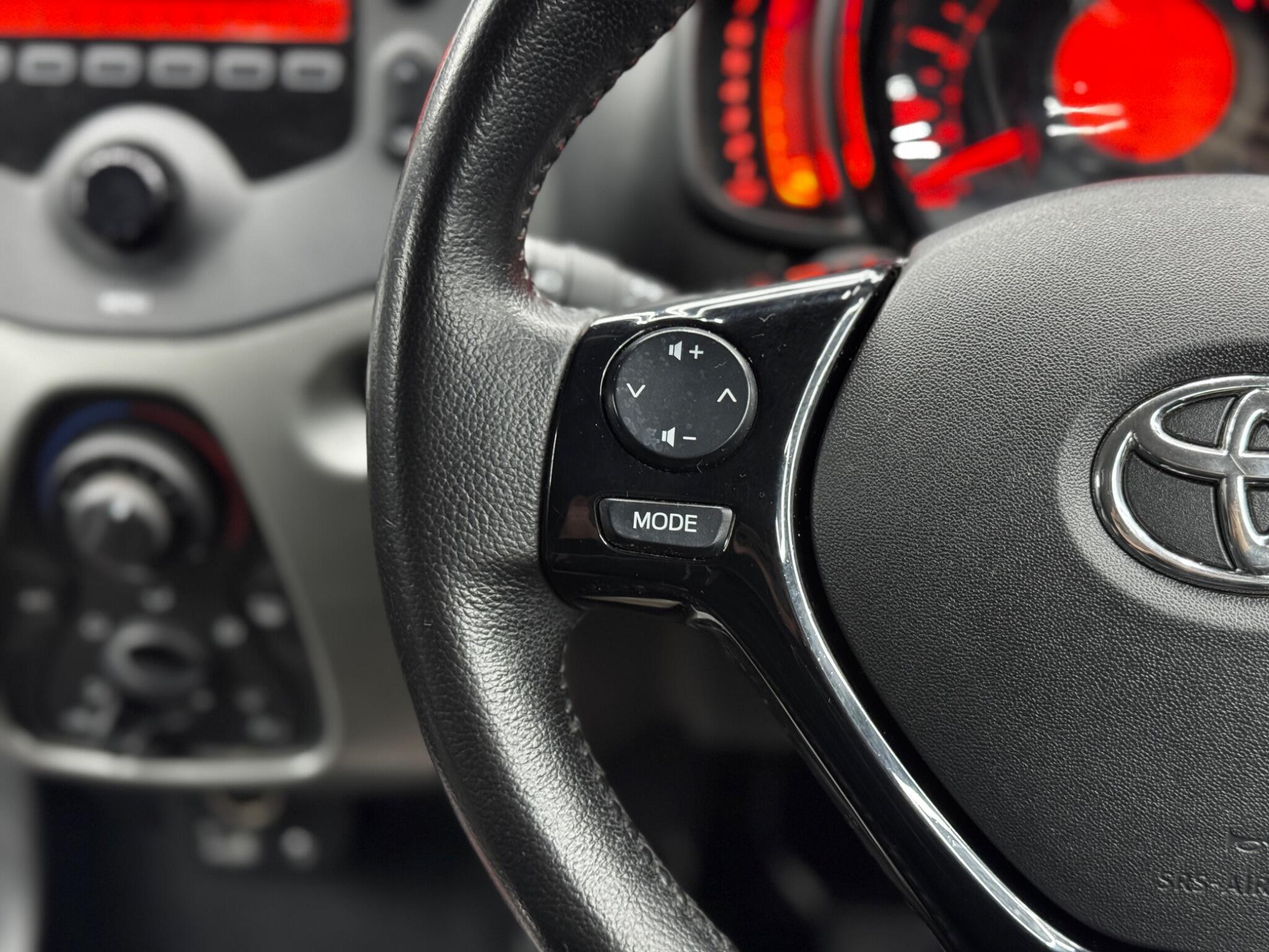 Toyota Aygo 1.0 VVT-i x-play Euro 6 5dr 5dr Manual 2026