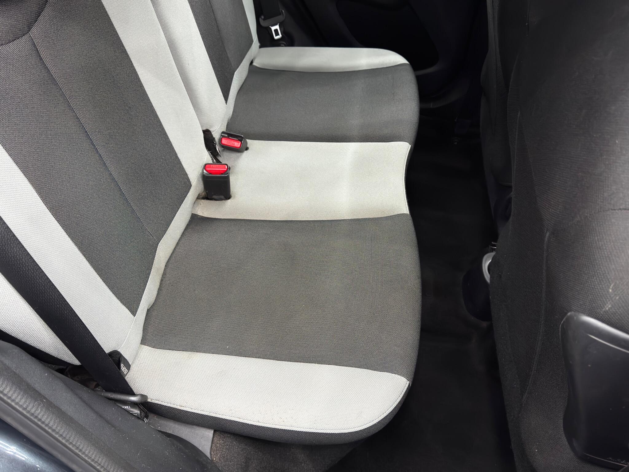 Toyota Aygo 1.0 VVT-i x-play Euro 6 5dr 5dr Manual 2026