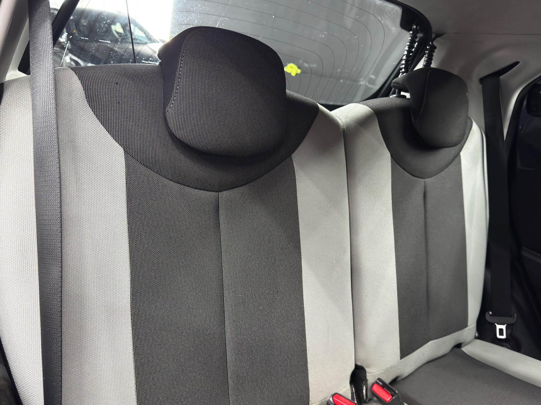 Toyota Aygo 1.0 VVT-i x-play Euro 6 5dr 5dr Manual 2026