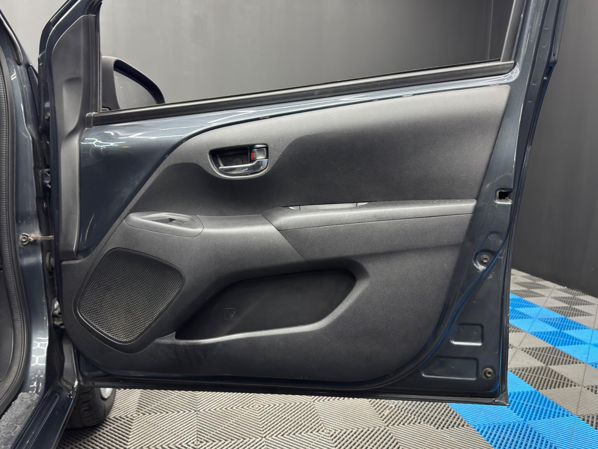 Toyota Aygo 1.0 VVT-i x-play Euro 6 5dr 5dr Manual 2026