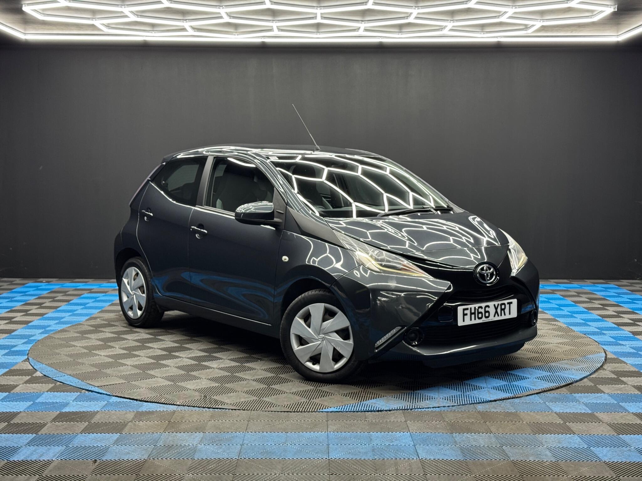 Toyota Aygo 1.0 VVT-i x-play Euro 6 5dr 5dr Manual 2026