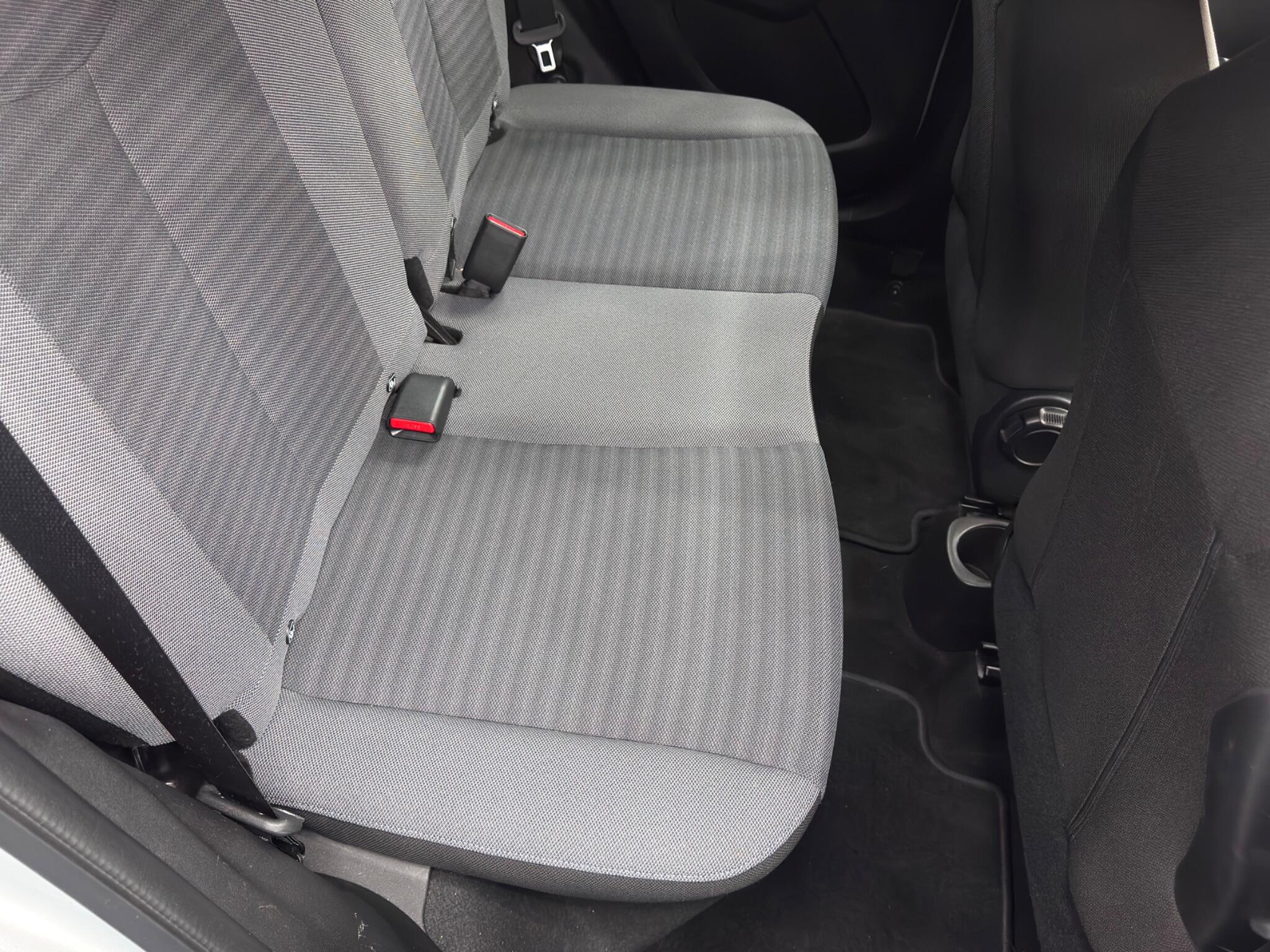 Toyota Aygo 1.0 VVT-i x-play Euro 6 5dr 5dr Manual 2025