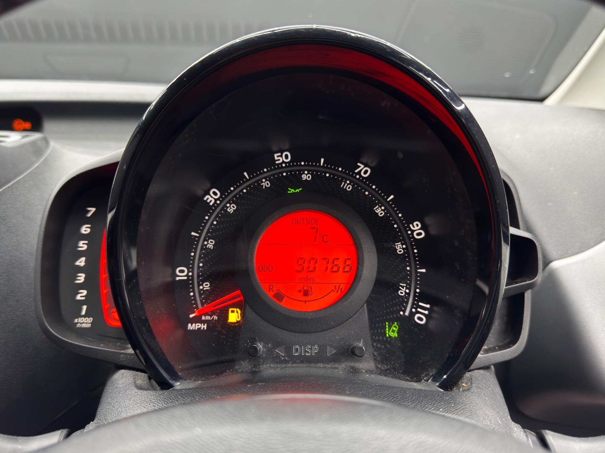 Toyota Aygo 1.0 VVT-i x-play Euro 6 5dr (Safety Sense) 5dr Manual 2026