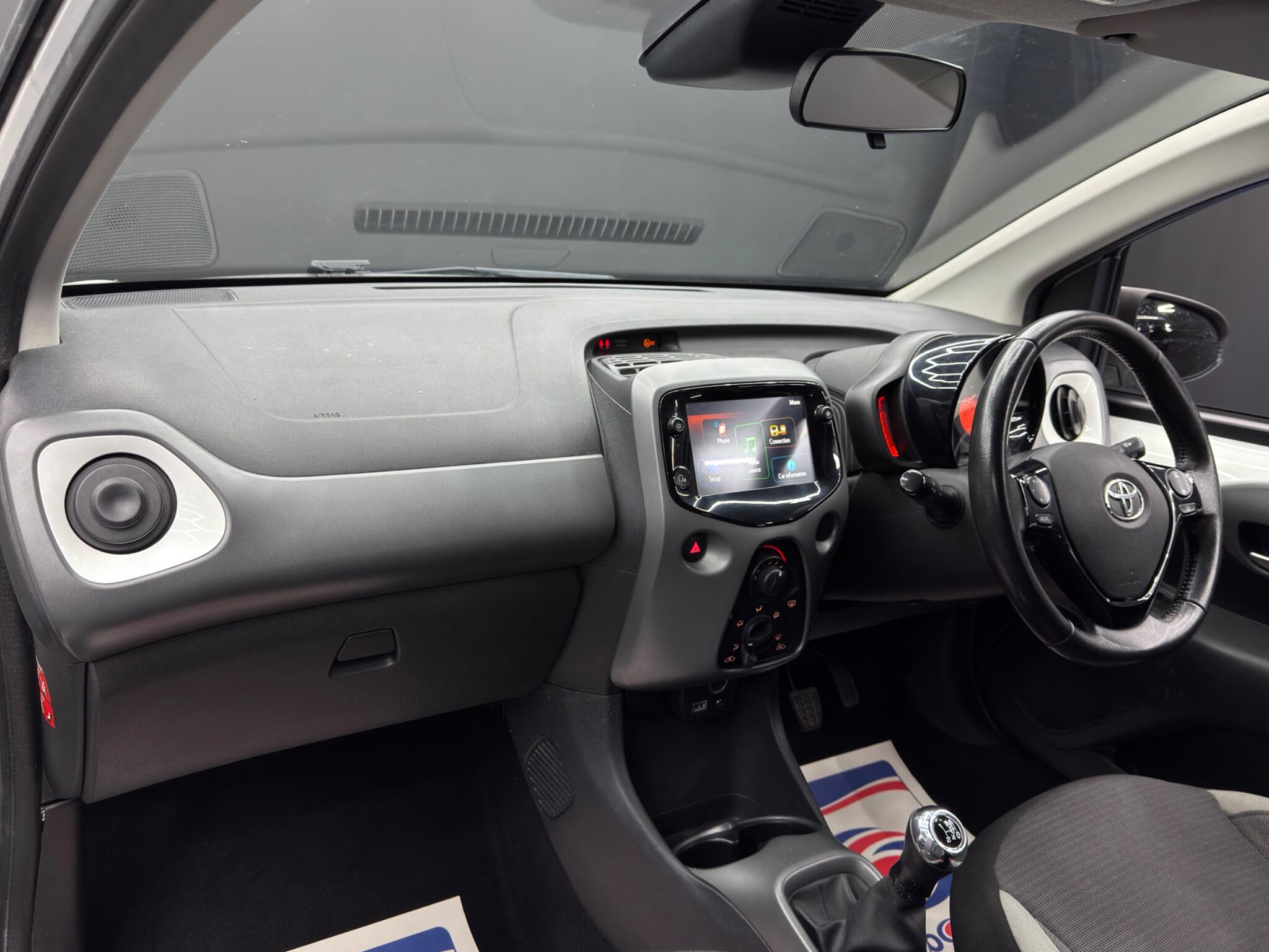 Toyota Aygo 1.0 VVT-i x-play Euro 6 5dr (Safety Sense) 5dr Manual 2026