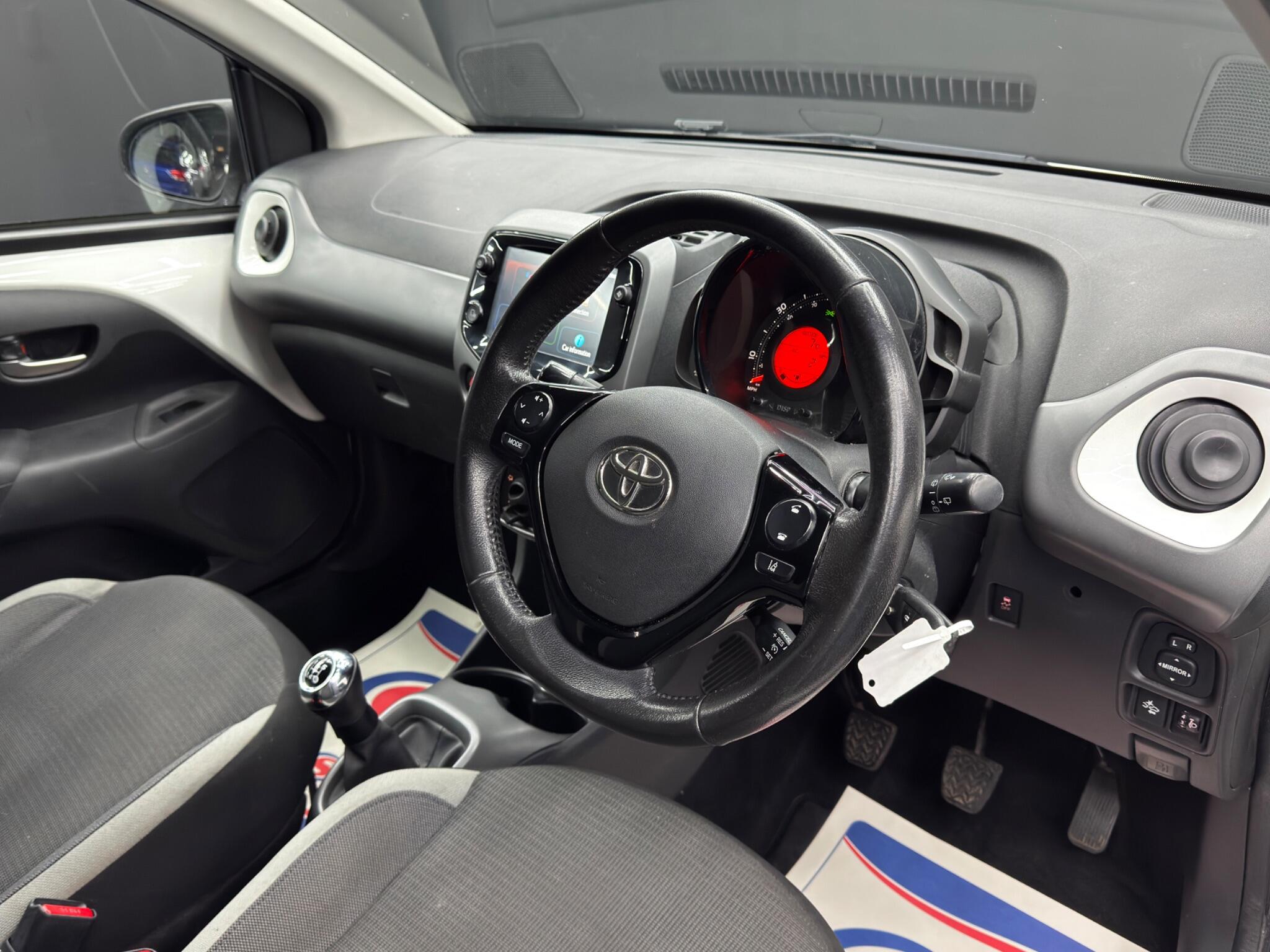Toyota Aygo 1.0 VVT-i x-play Euro 6 5dr (Safety Sense) 5dr Manual 2026