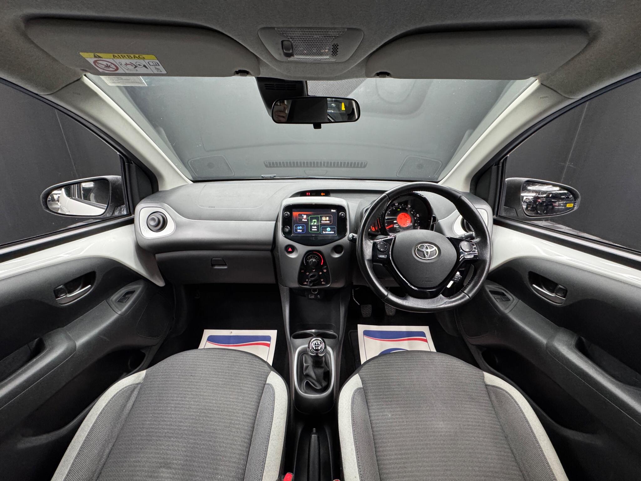 Toyota Aygo 1.0 VVT-i x-play Euro 6 5dr (Safety Sense) 5dr Manual 2026