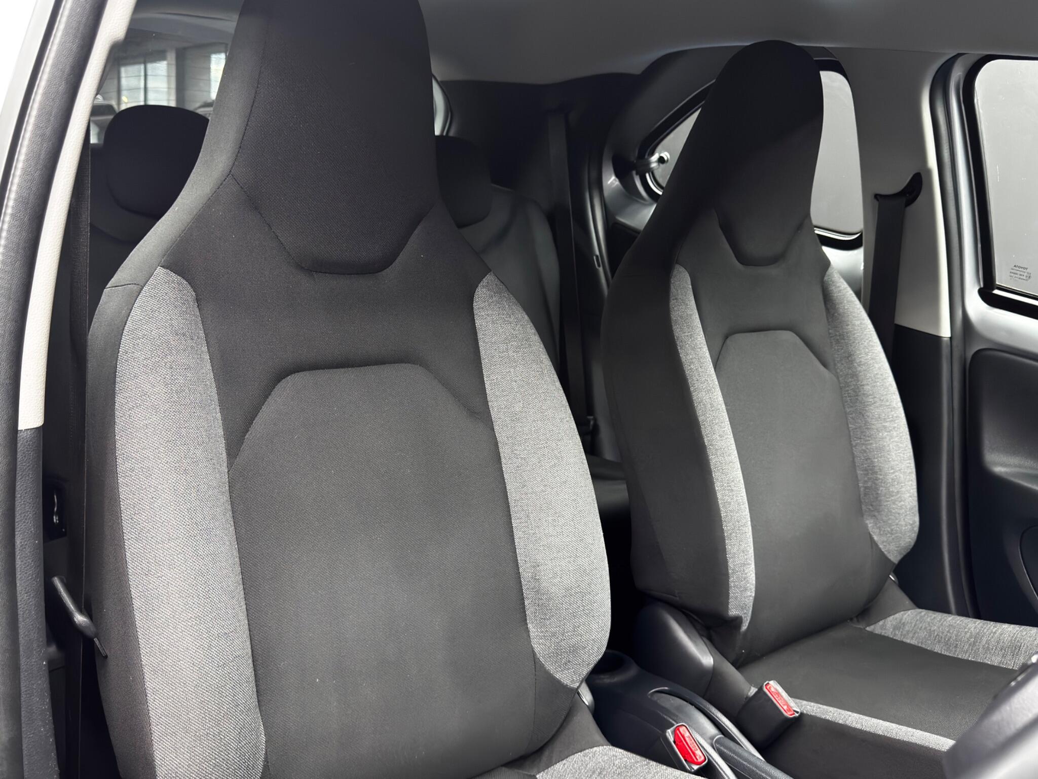 Toyota Aygo x 1.0 VVT-i Pure Euro 6 (s/s) 5dr 5dr Manual 2025