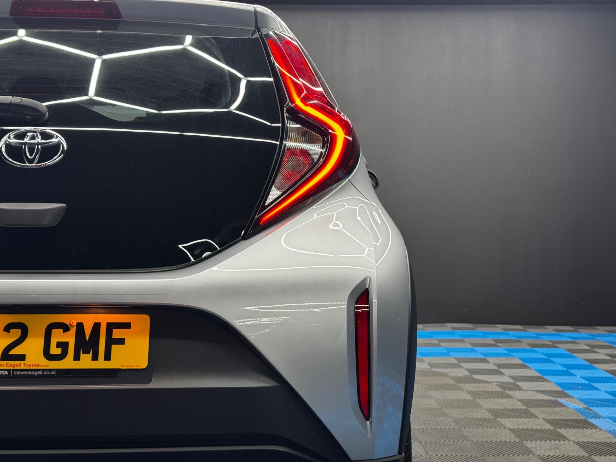 Toyota Aygo x 1.0 VVT-i Pure Euro 6 (s/s) 5dr 5dr Manual 2025