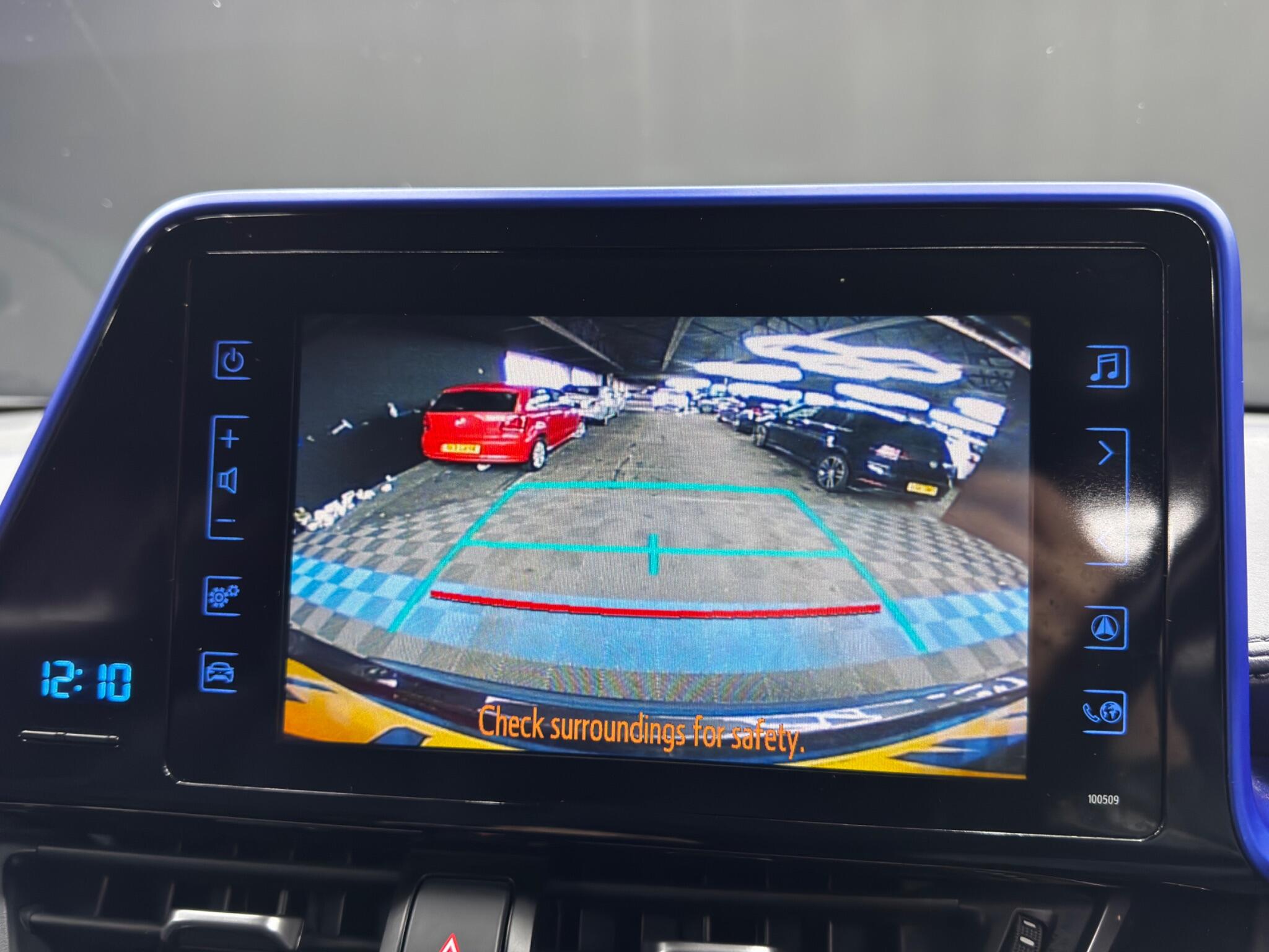 Toyota C-HR 1.8 VVT-h Dynamic CVT Euro 6 (s/s) 5dr 5dr Automatic 2026