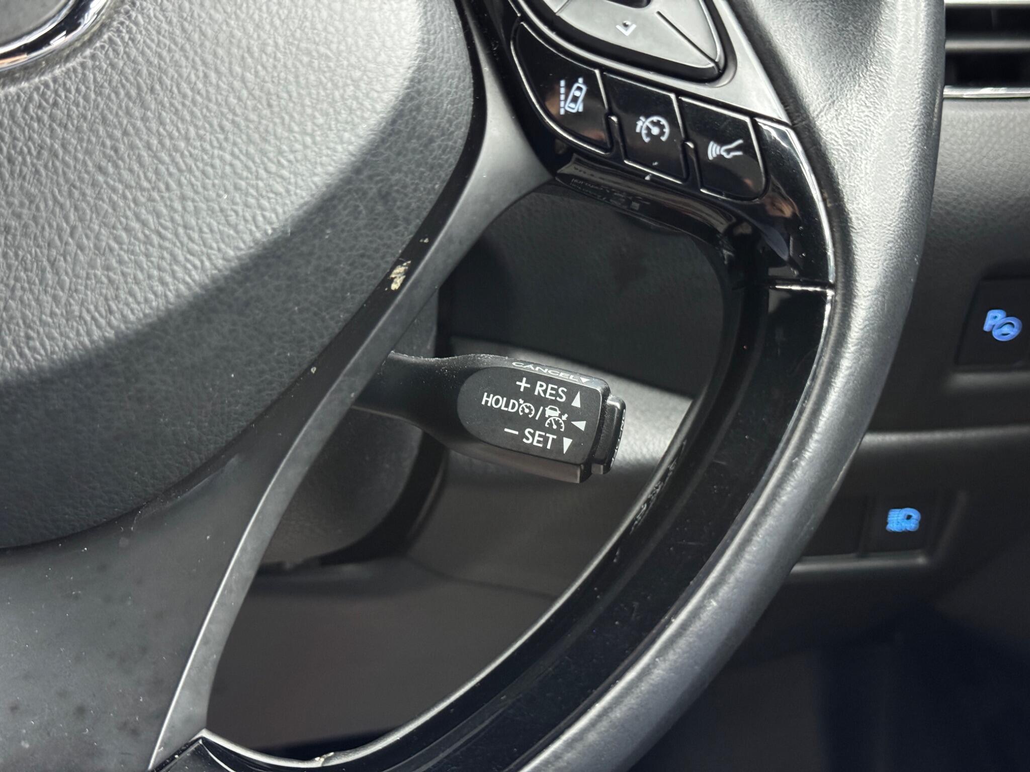 Toyota C-HR 1.8 VVT-h Dynamic CVT Euro 6 (s/s) 5dr 5dr Automatic 2026