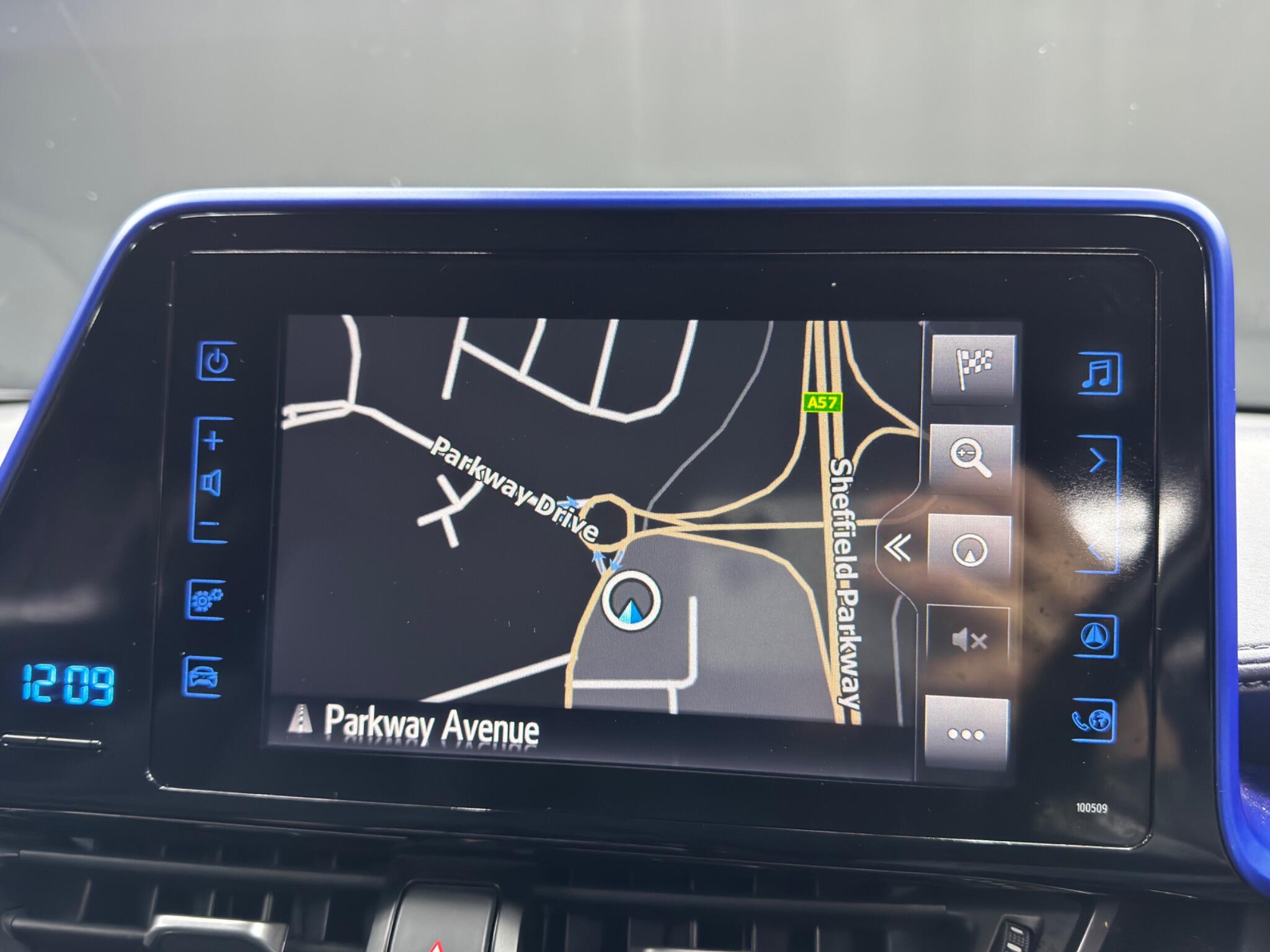 Toyota C-HR 1.8 VVT-h Dynamic CVT Euro 6 (s/s) 5dr 5dr Automatic 2026