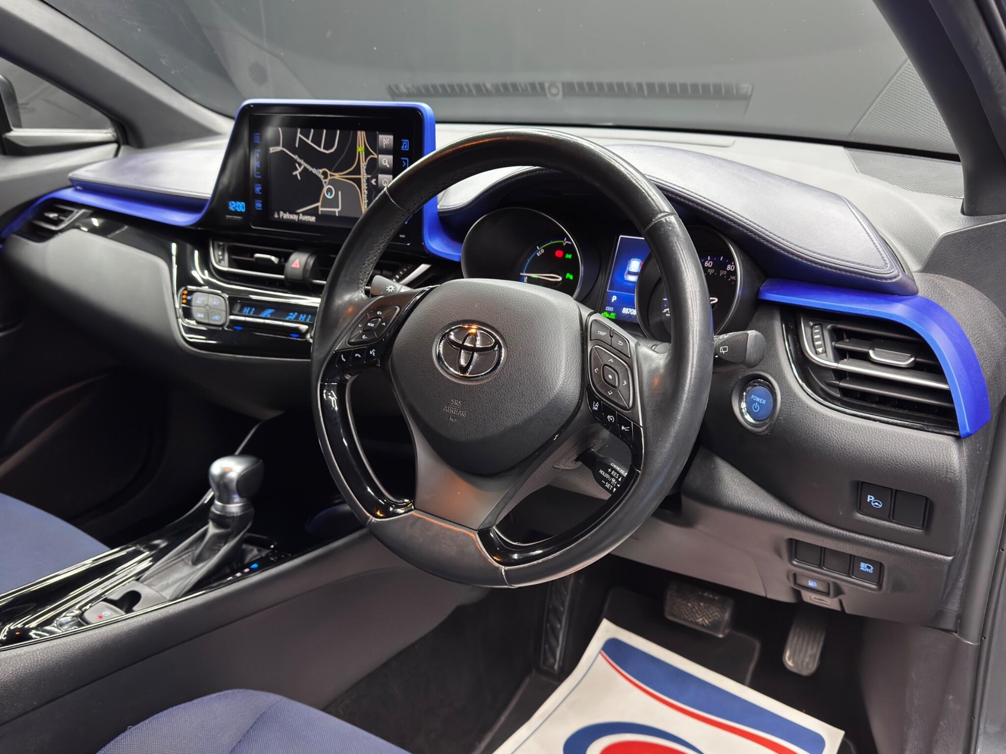 Toyota C-HR 1.8 VVT-h Dynamic CVT Euro 6 (s/s) 5dr 5dr Automatic 2026