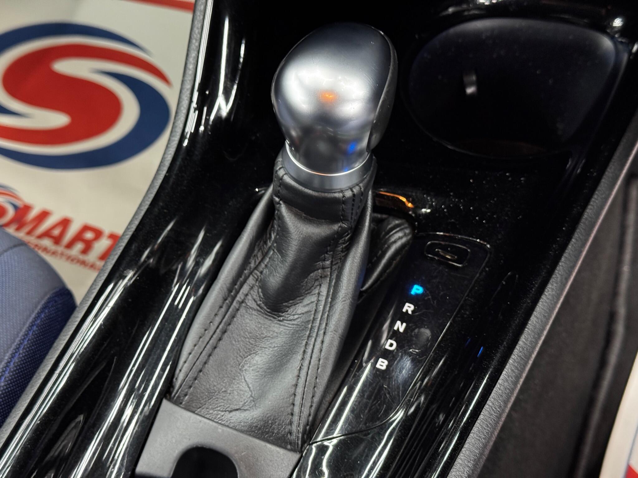 Toyota C-HR 1.8 VVT-h Dynamic CVT Euro 6 (s/s) 5dr 5dr Automatic 2026