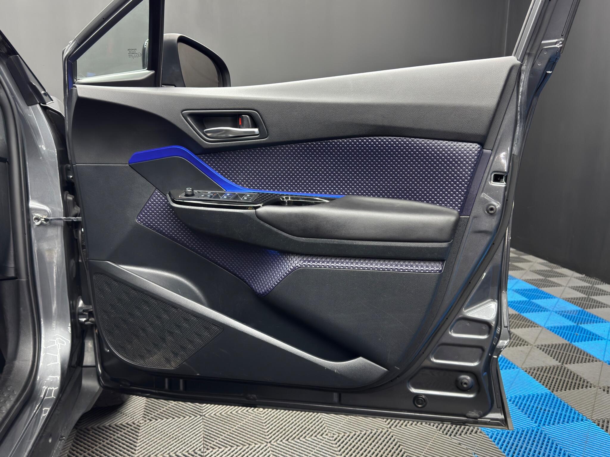 Toyota C-HR 1.8 VVT-h Dynamic CVT Euro 6 (s/s) 5dr 5dr Automatic 2026