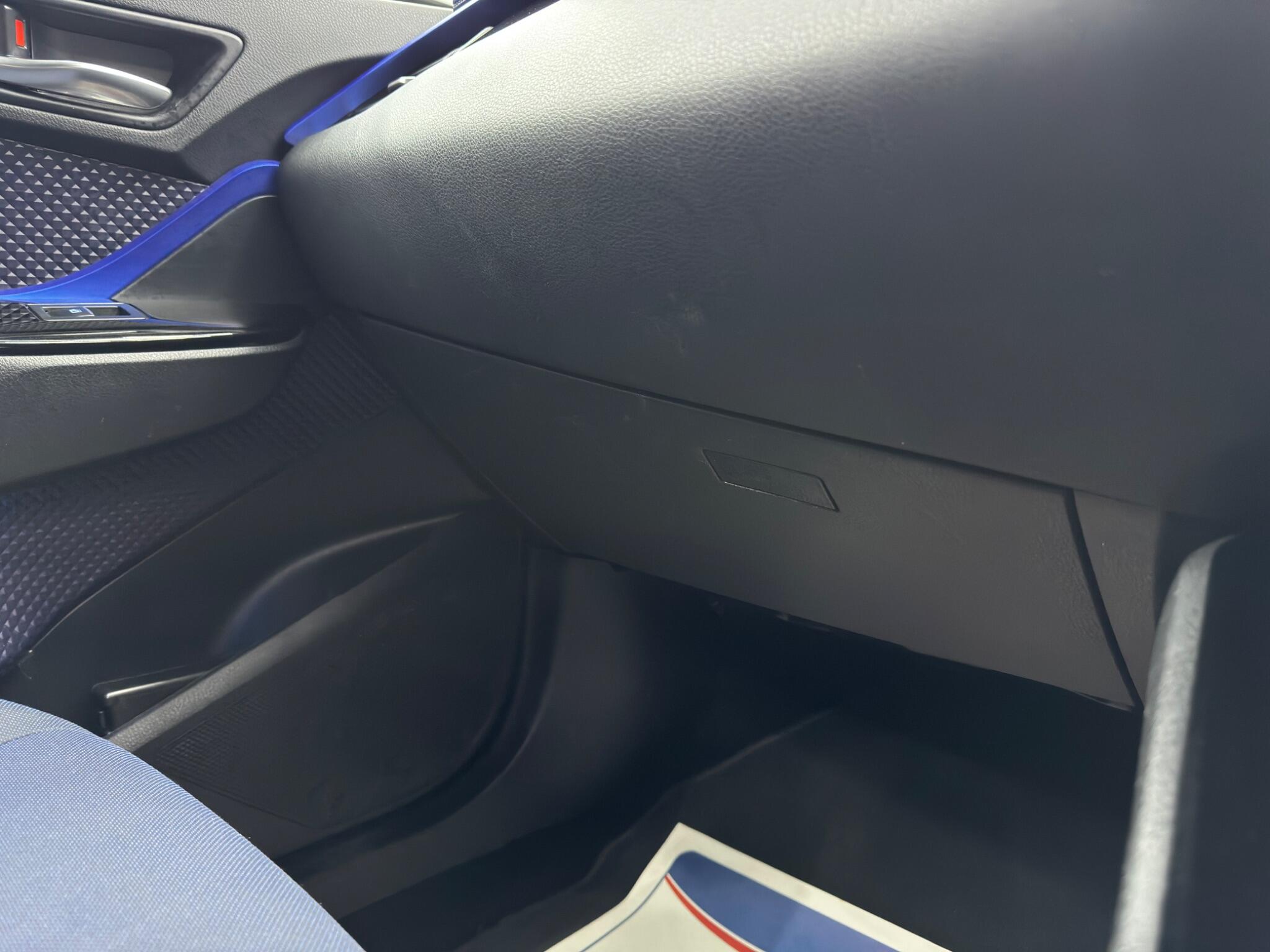 Toyota C-HR 1.8 VVT-h Dynamic CVT Euro 6 (s/s) 5dr 5dr Automatic 2026