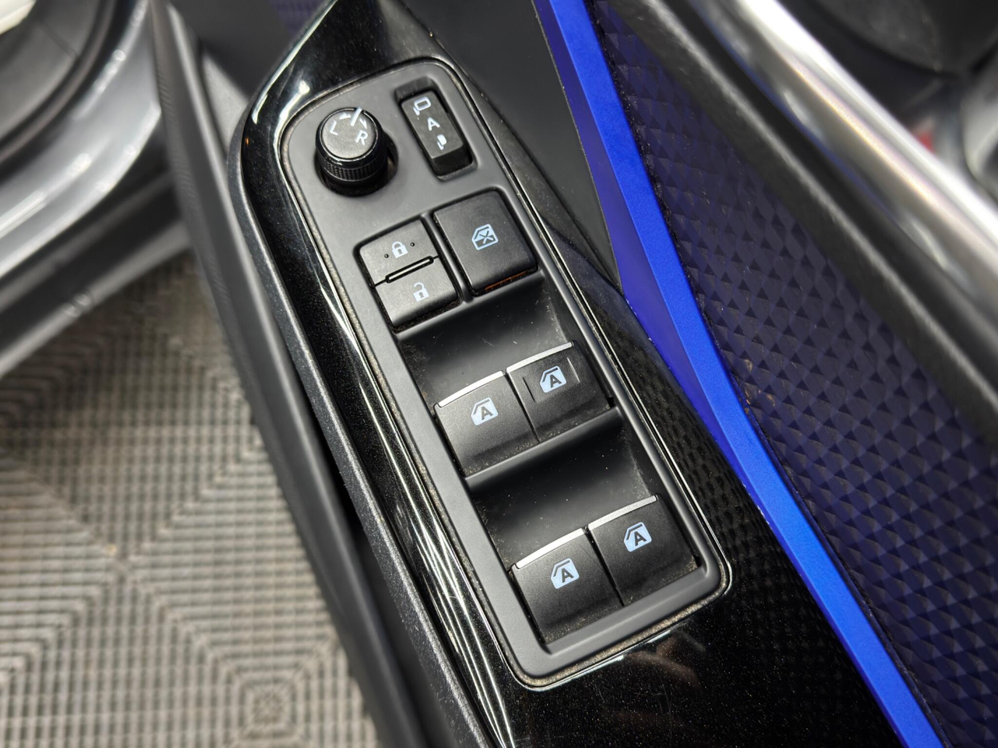 Toyota C-HR 1.8 VVT-h Dynamic CVT Euro 6 (s/s) 5dr 5dr Automatic 2026