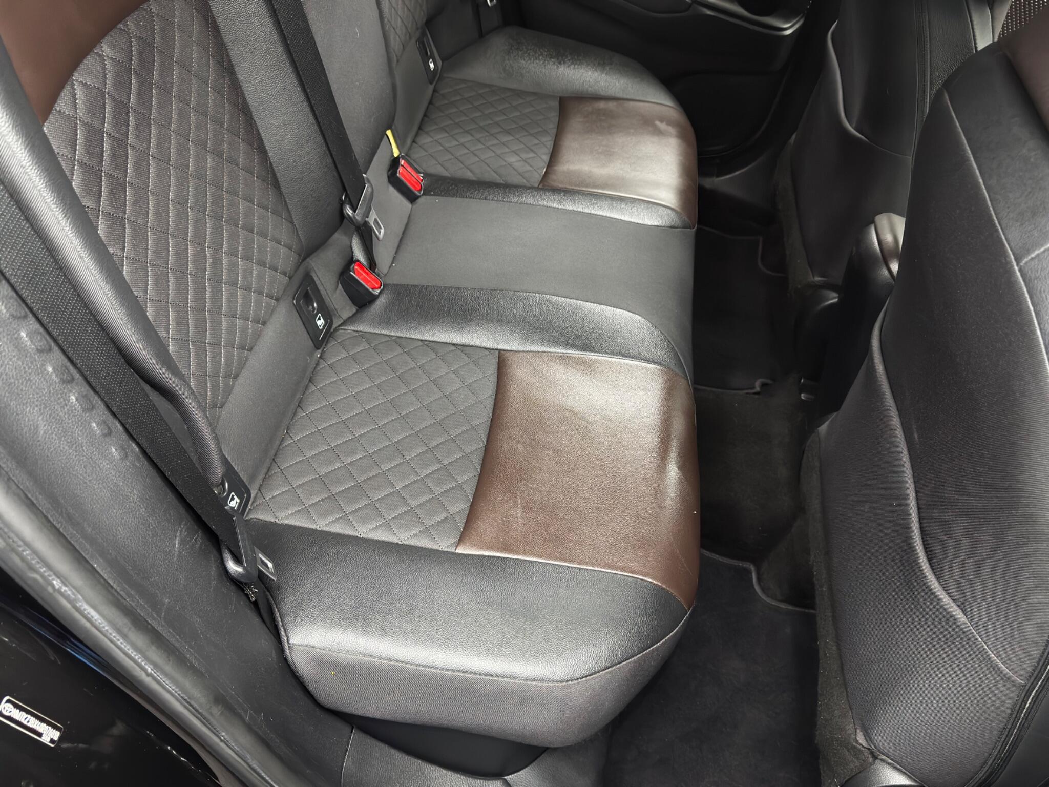 Toyota C-HR 1.8 VVT-h Excel CVT Euro 6 (s/s) 5dr 5dr Automatic 2025