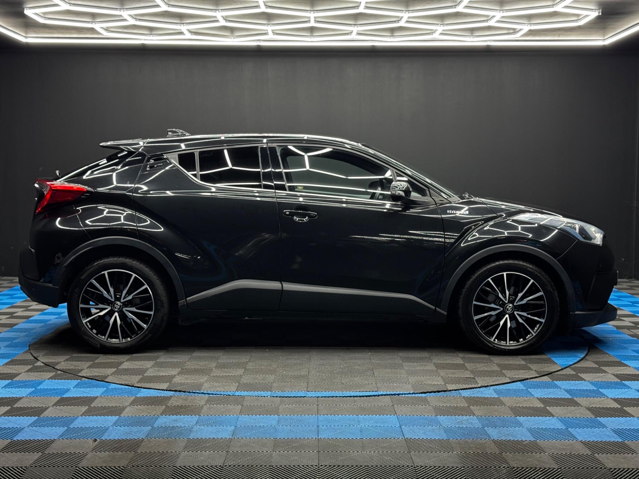 Toyota C-HR 1.8 VVT-h Excel CVT Euro 6 (s/s) 5dr 5dr Automatic 2025