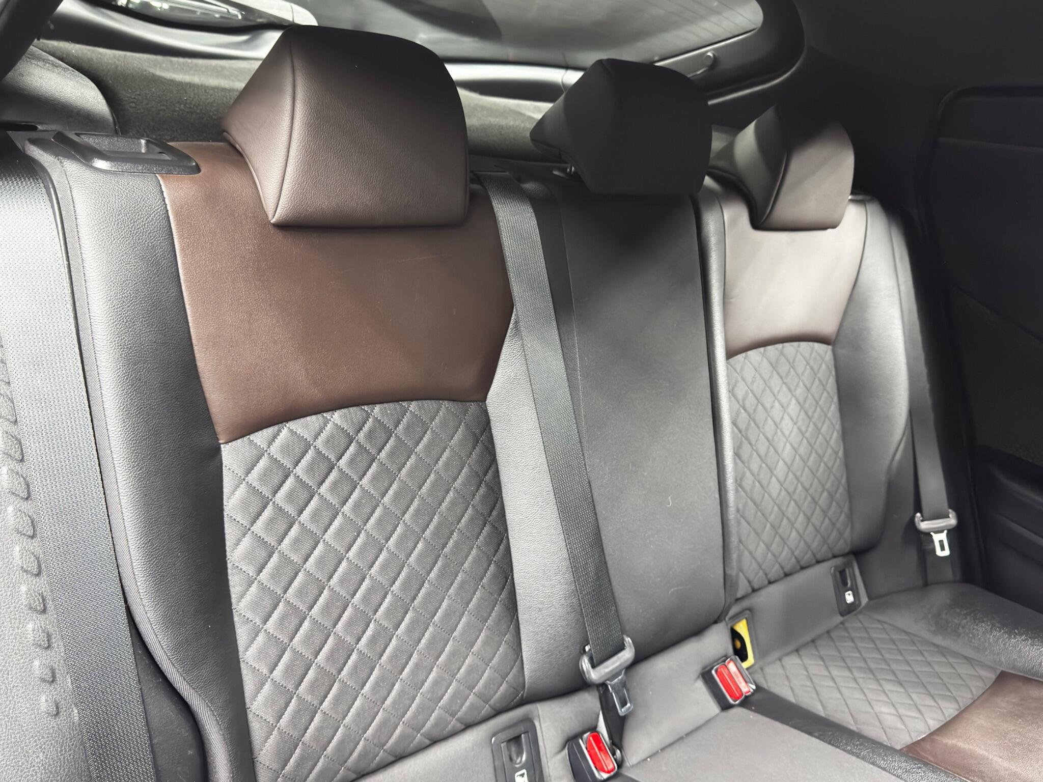 Toyota C-HR 1.8 VVT-h Excel CVT Euro 6 (s/s) 5dr 5dr Automatic 2025