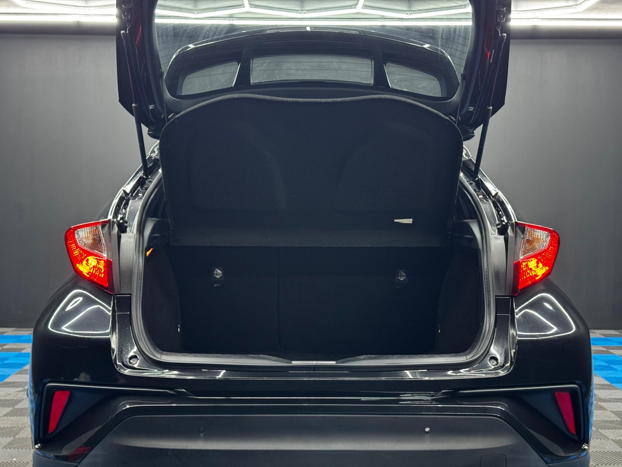 Toyota C-HR 1.8 VVT-h Excel CVT Euro 6 (s/s) 5dr 5dr Automatic 2025