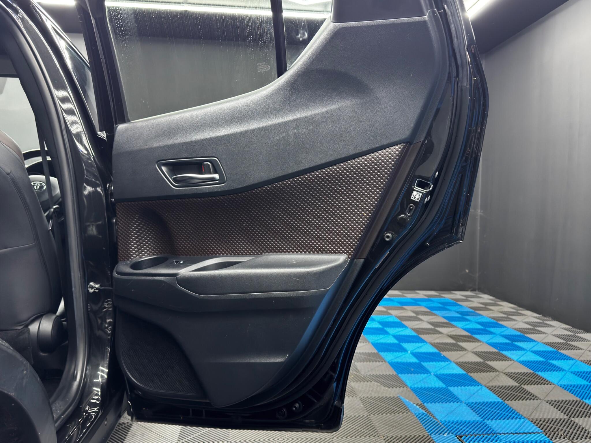 Toyota C-HR 1.8 VVT-h Excel CVT Euro 6 (s/s) 5dr 5dr Automatic 2025