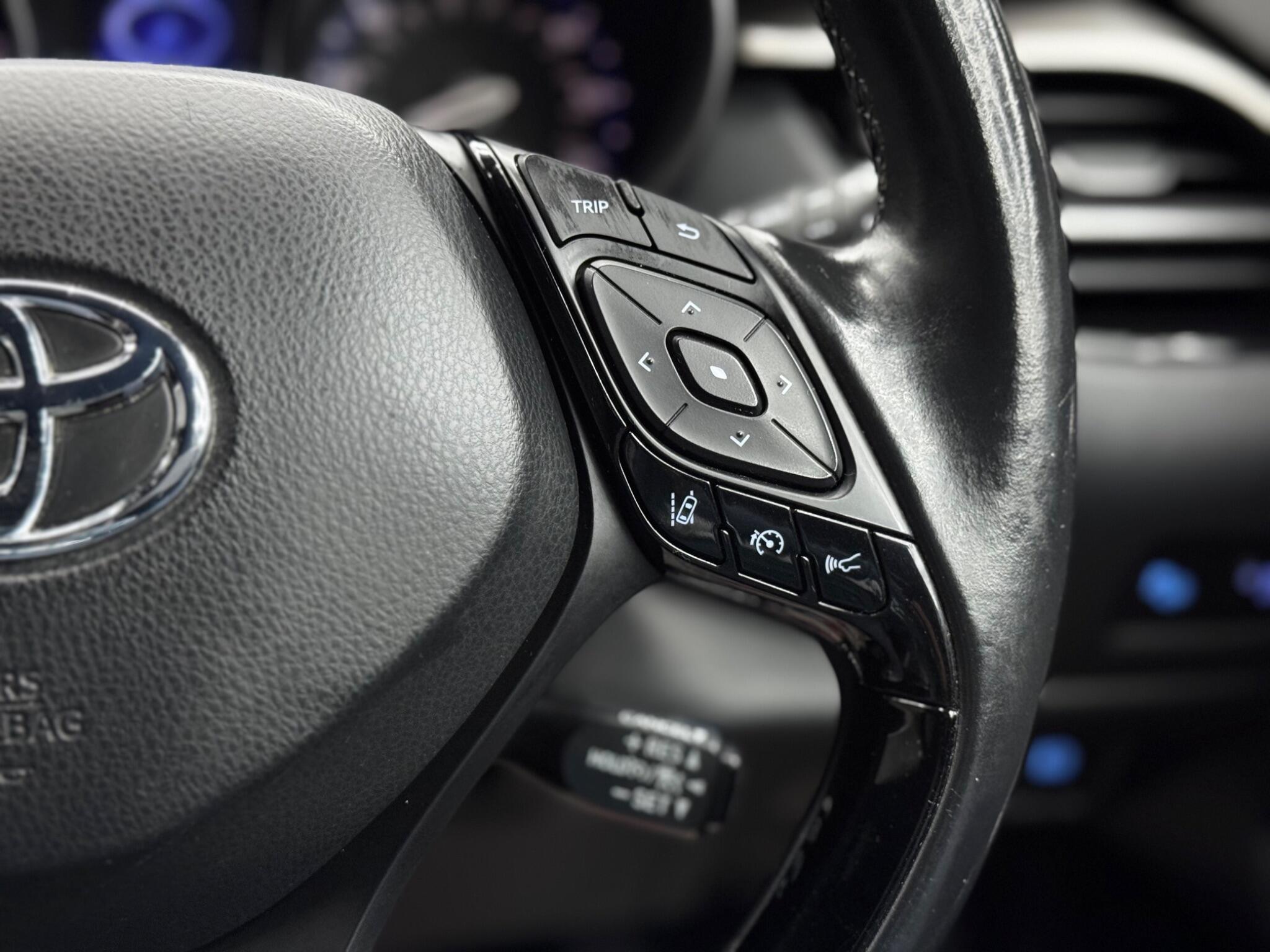 Toyota C-HR 1.8 VVT-h Excel CVT Euro 6 (s/s) 5dr 5dr Automatic 2025