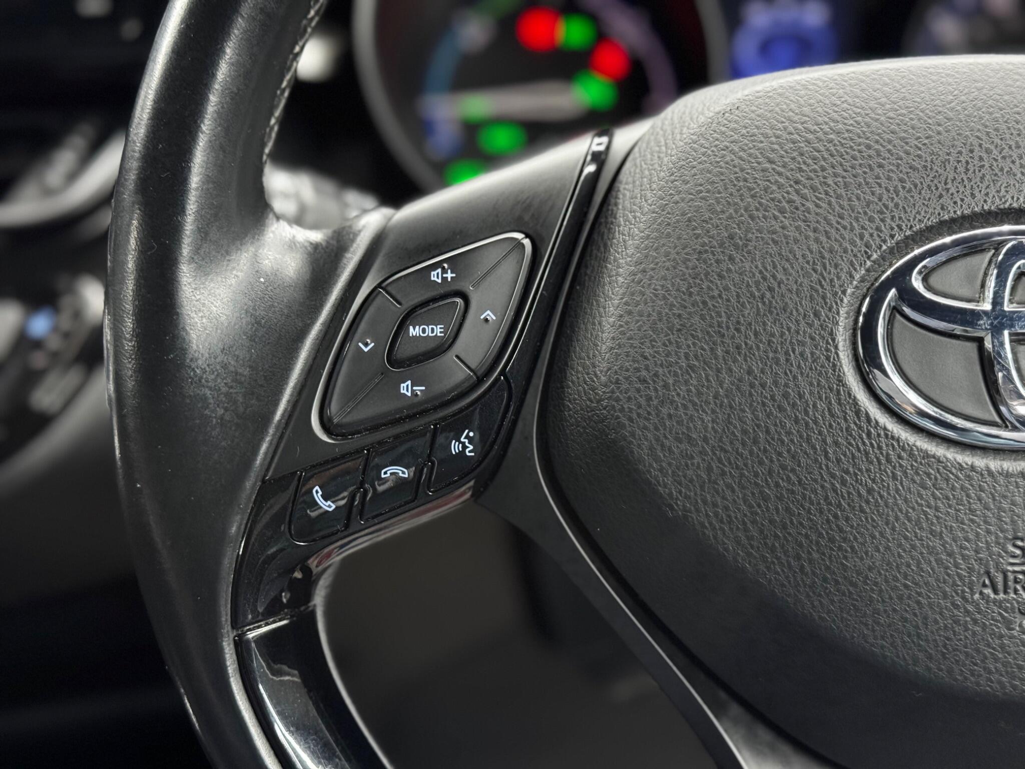 Toyota C-HR 1.8 VVT-h Excel CVT Euro 6 (s/s) 5dr 5dr Automatic 2025