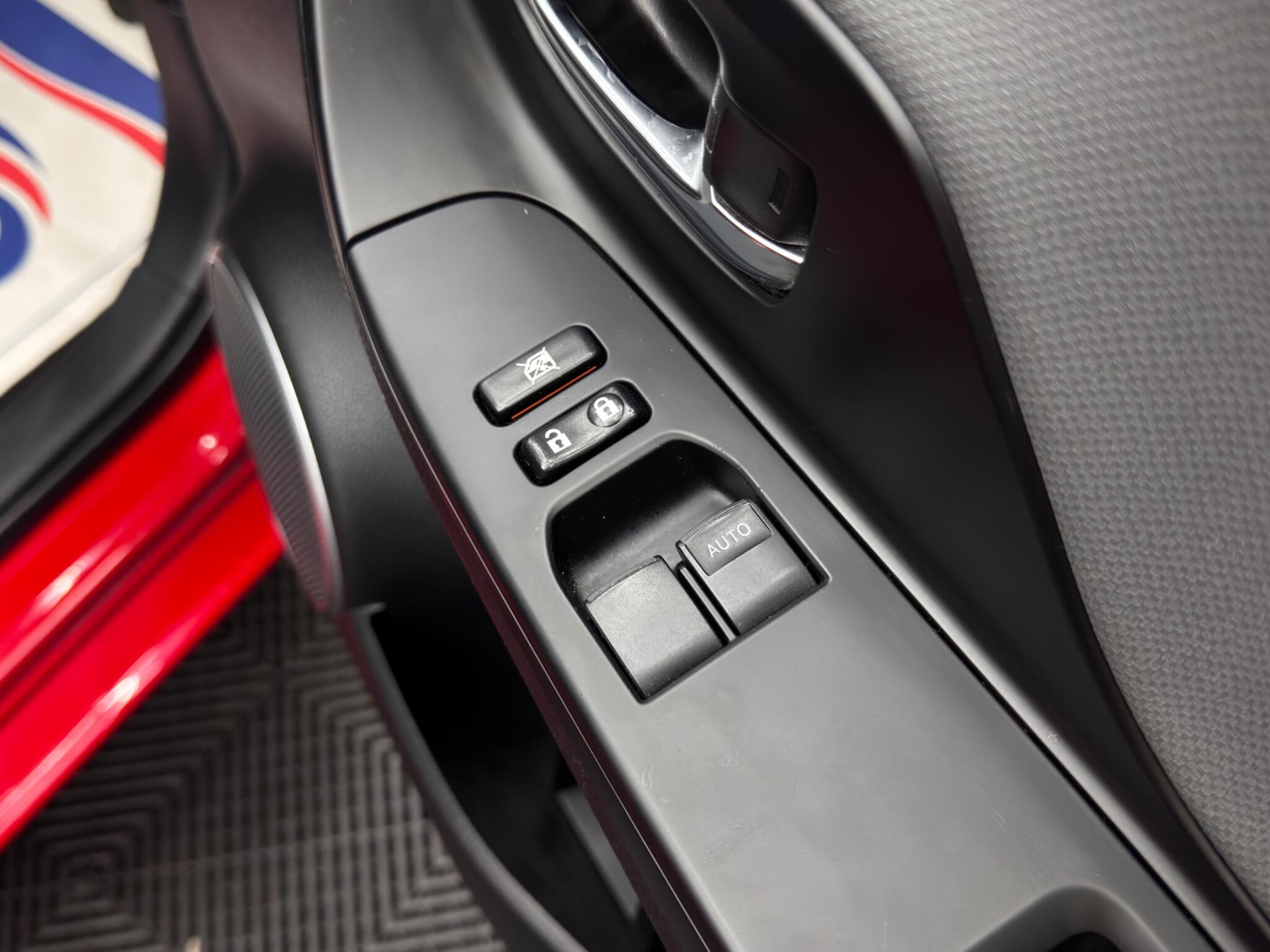 Toyota Yaris 1.5 VVT-h Icon E-CVT Euro 6 5dr 5dr Automatic 2025