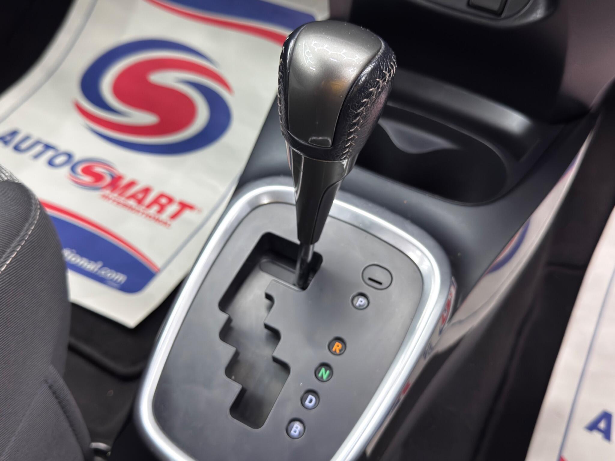 Toyota Yaris 1.5 VVT-h Icon E-CVT Euro 6 5dr 5dr Automatic 2025