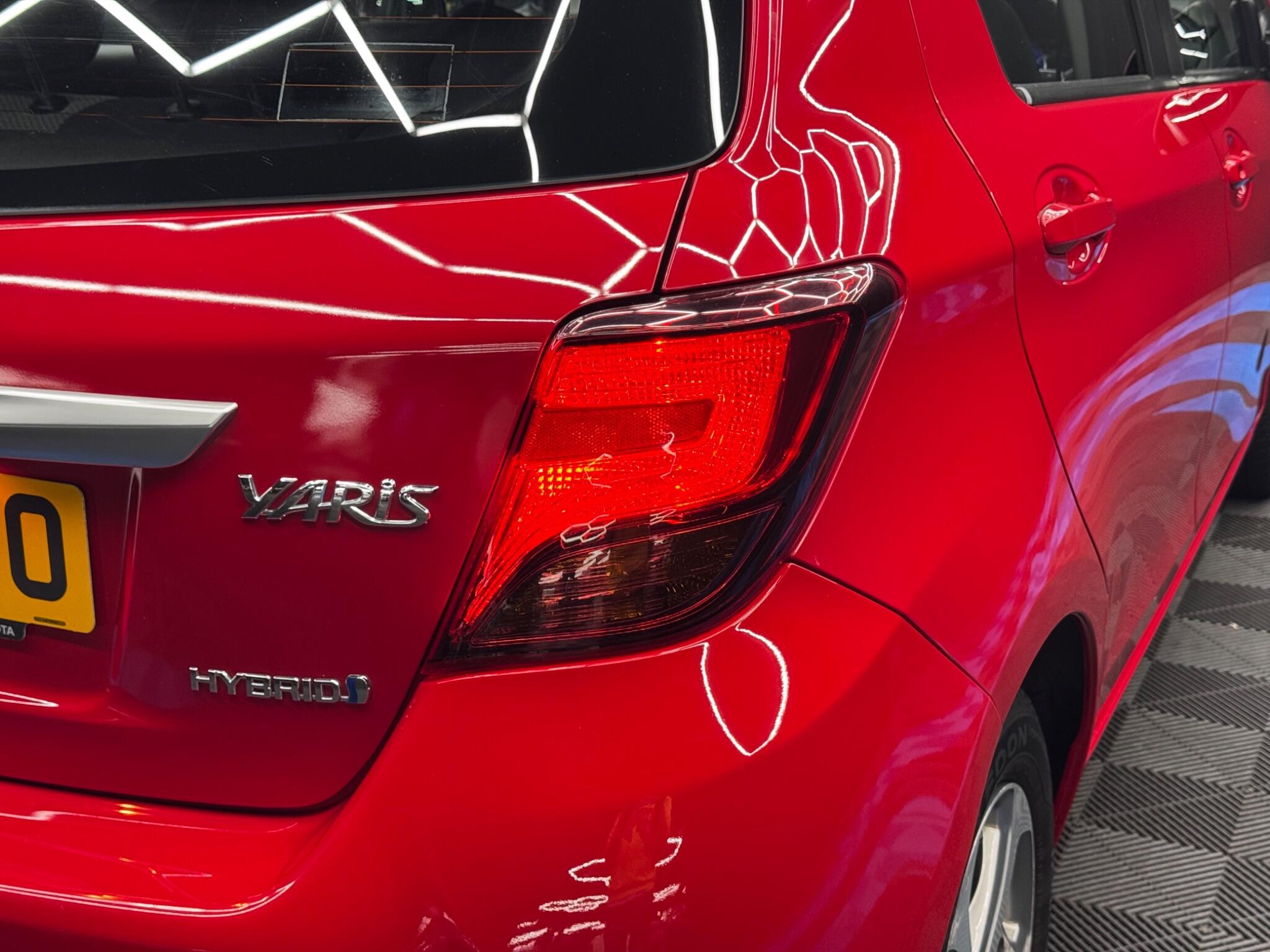 Toyota Yaris 1.5 VVT-h Icon E-CVT Euro 6 5dr 5dr Automatic 2025