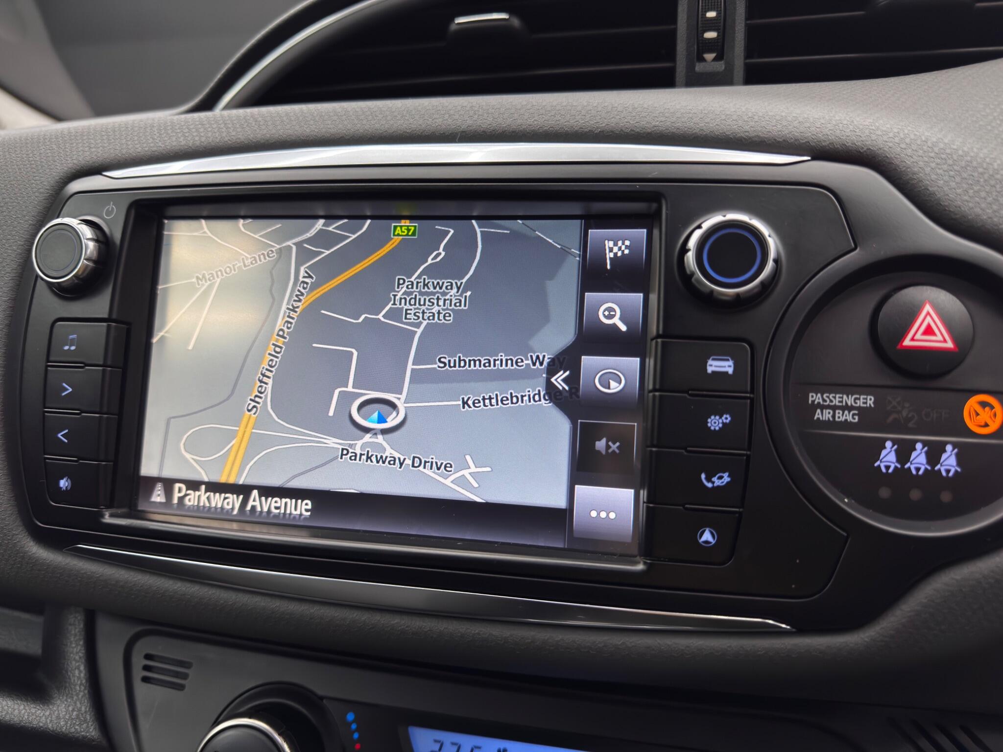 Toyota Yaris 1.5 VVT-h Icon E-CVT Euro 6 5dr 5dr Automatic 2025