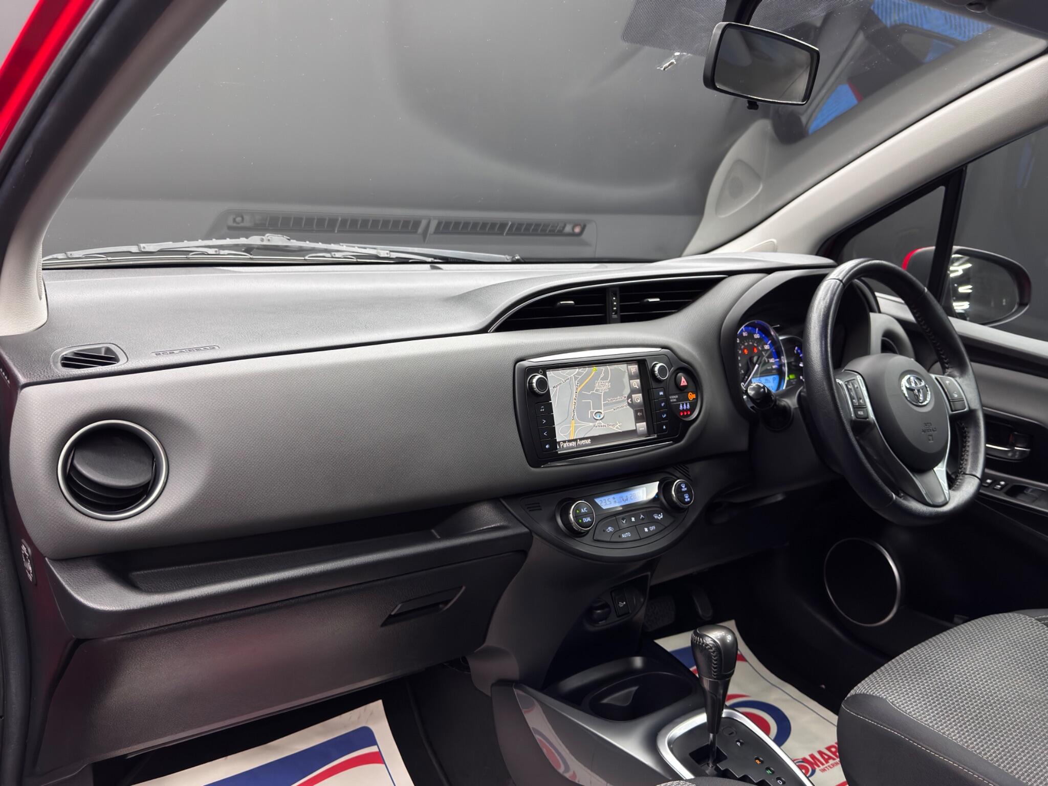 Toyota Yaris 1.5 VVT-h Icon E-CVT Euro 6 5dr 5dr Automatic 2025