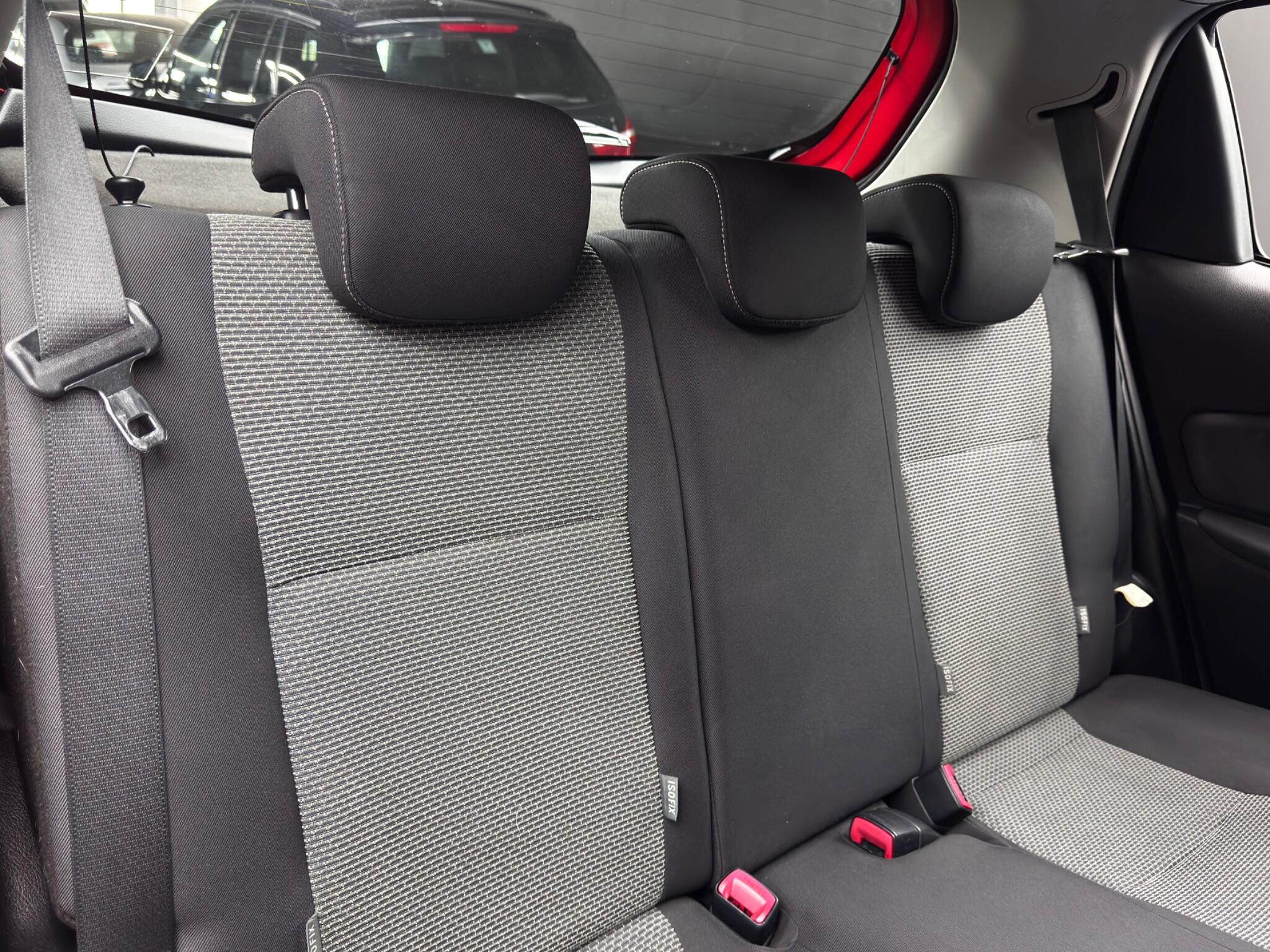 Toyota Yaris 1.5 VVT-h Icon E-CVT Euro 6 5dr 5dr Automatic 2025